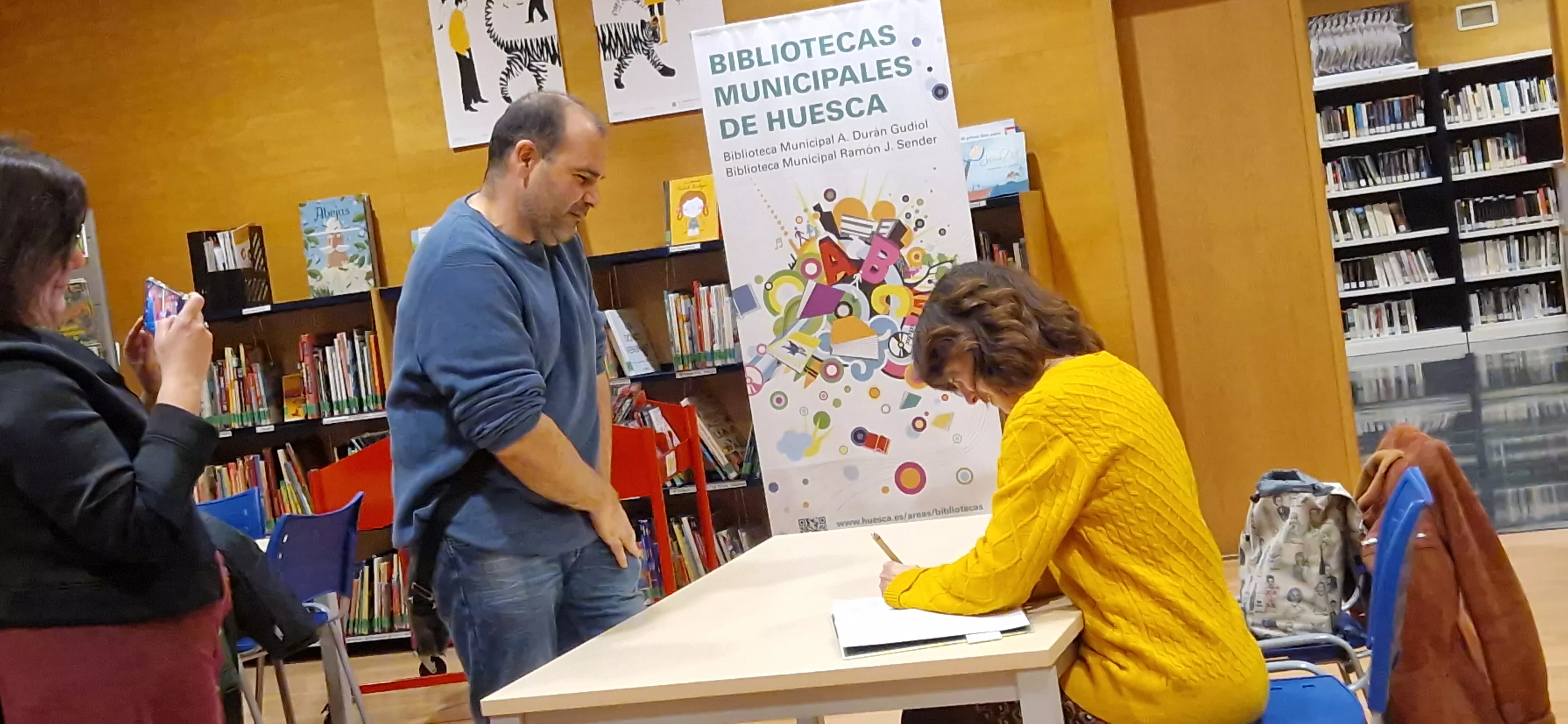  Irene Vallejo en la Biblioteca Ramón J. Sender. Foto Myriam Martínez