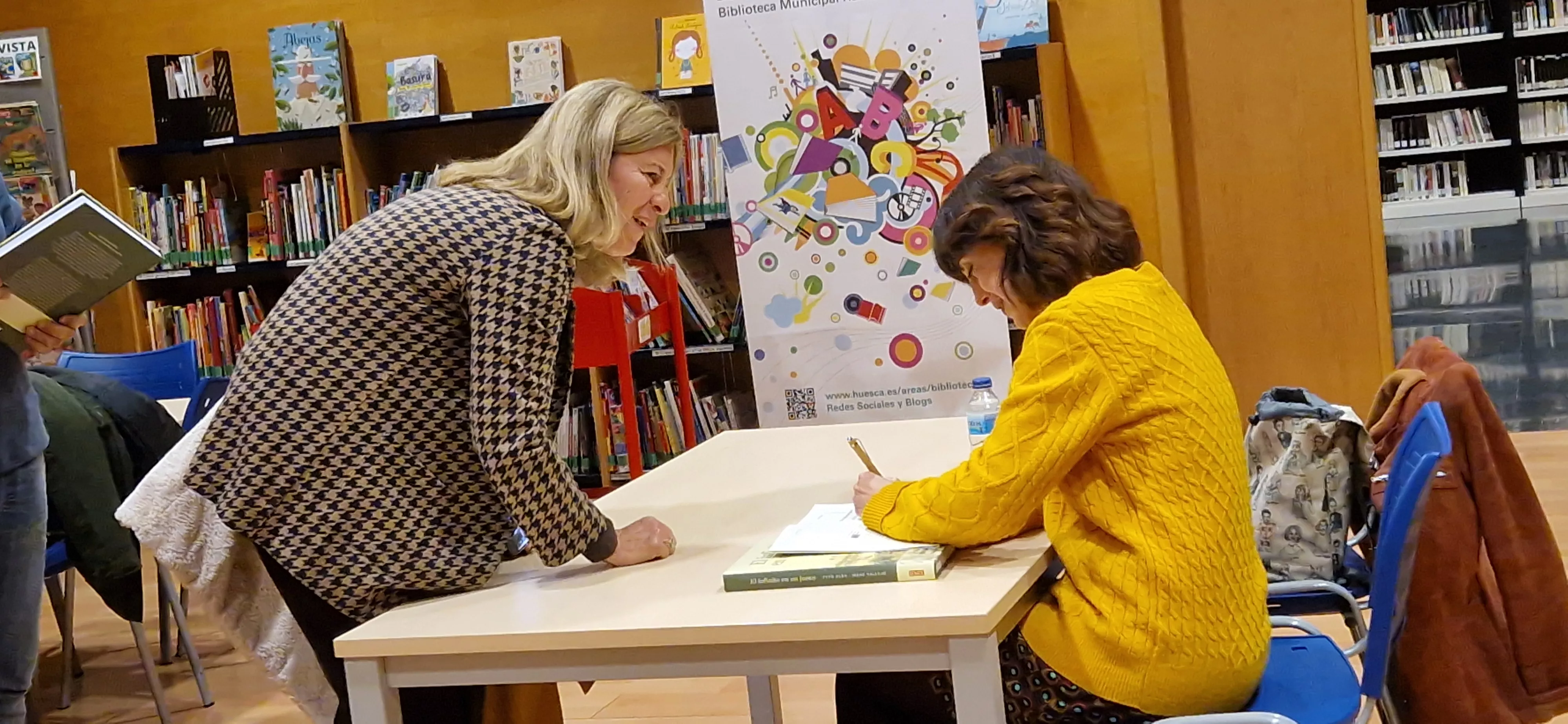  Irene Vallejo en la Biblioteca Ramón J. Sender. Foto Myriam Martínez