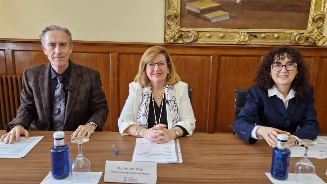 Javier Zaragoza, Marta Liesa y María Ángeles Rueda. Foto Myriam Martínez