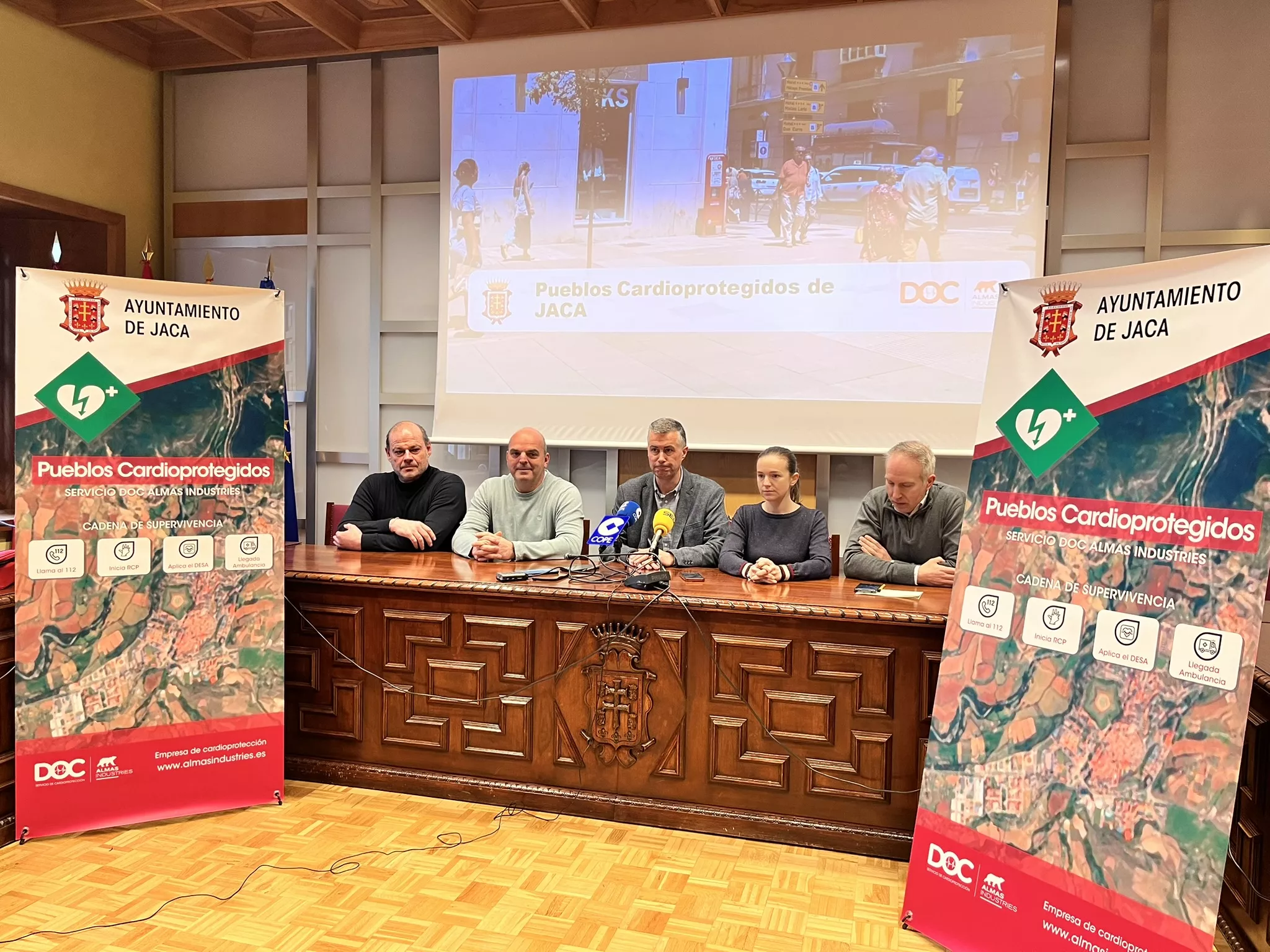 El municipio de Jaca avanza hacia un territorio cardioprotegido.