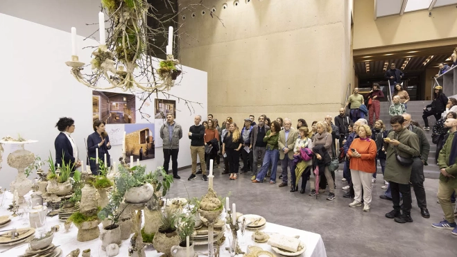 Obra el Banquete, de Barbara Schoeder. Foto Javier Broto Obra el Banquete, de Barbara Schoeder. Foto Javier Broto