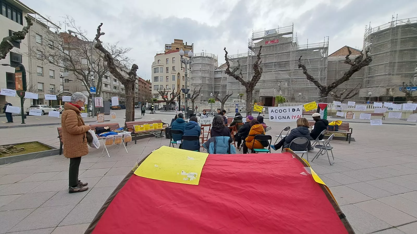 Bienvenidos Refugiados recurre la prohibición de su acampada reivindicativa en la plaza de Navarra