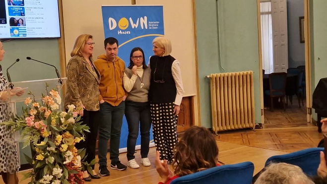 El Premio Down Huesca ha sido para el vicerrectorado. Foto Myriam Martínez 