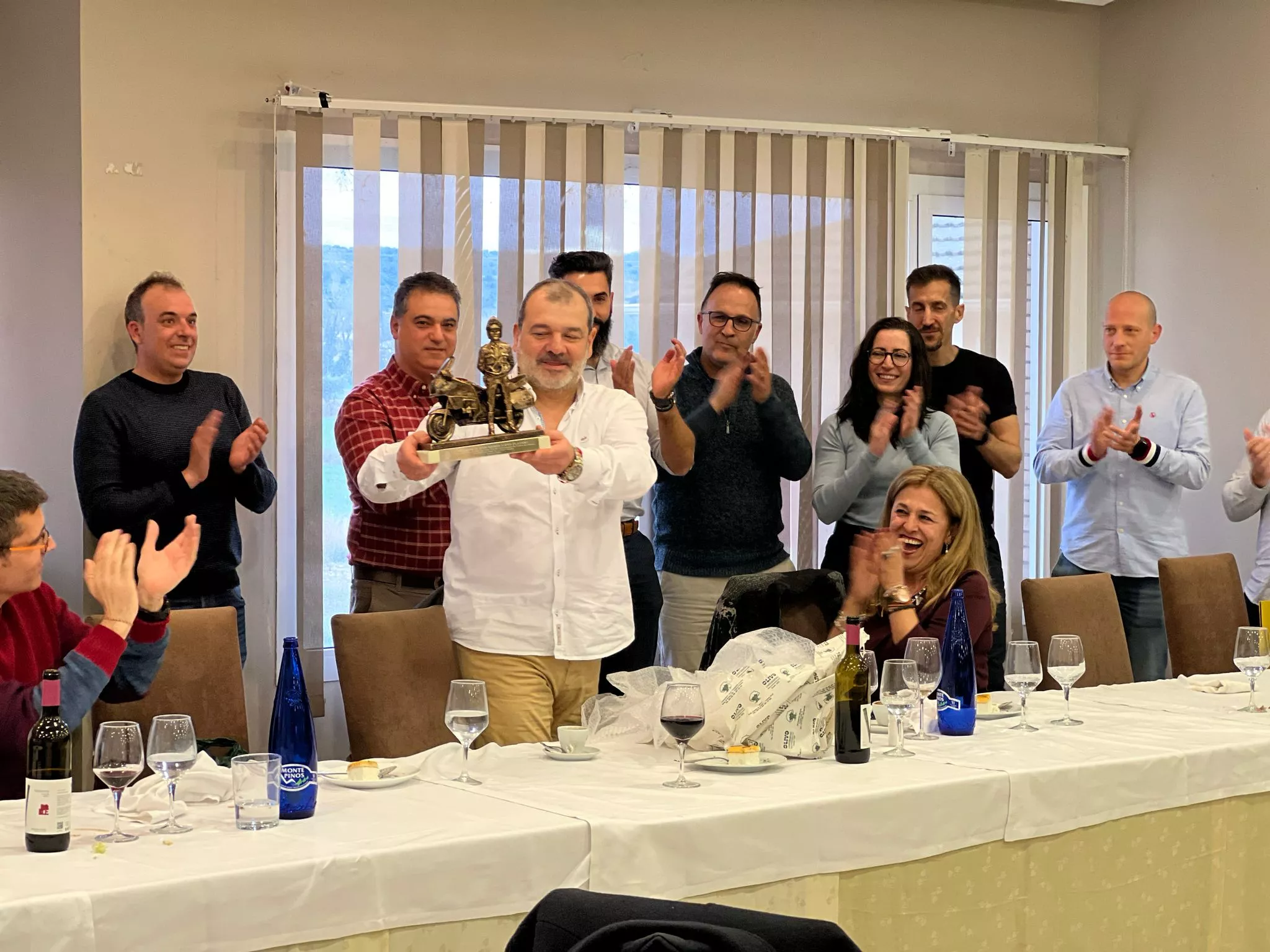 Homenaje al capitán Platero.