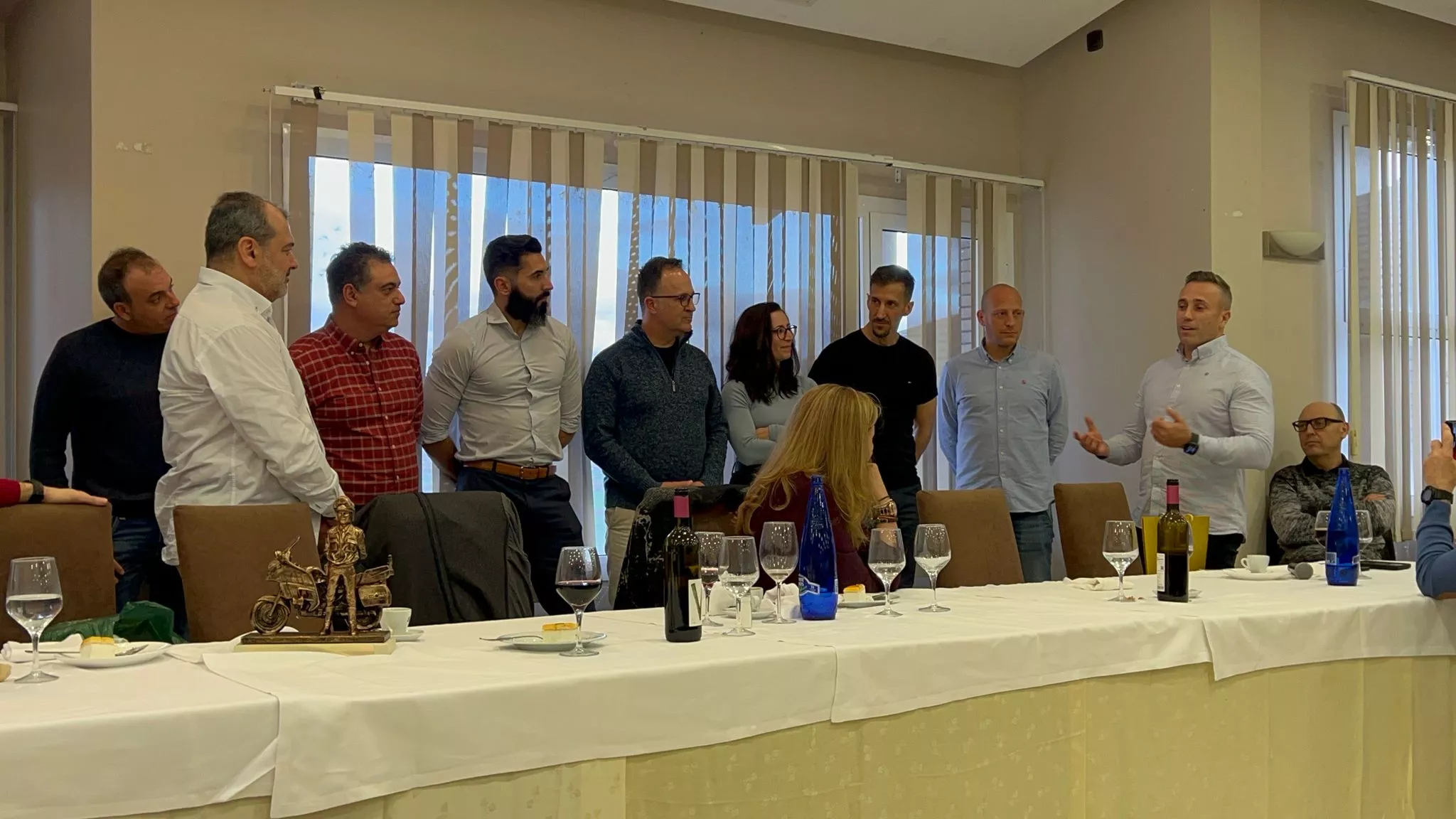 Homenaje al capitán Platero.