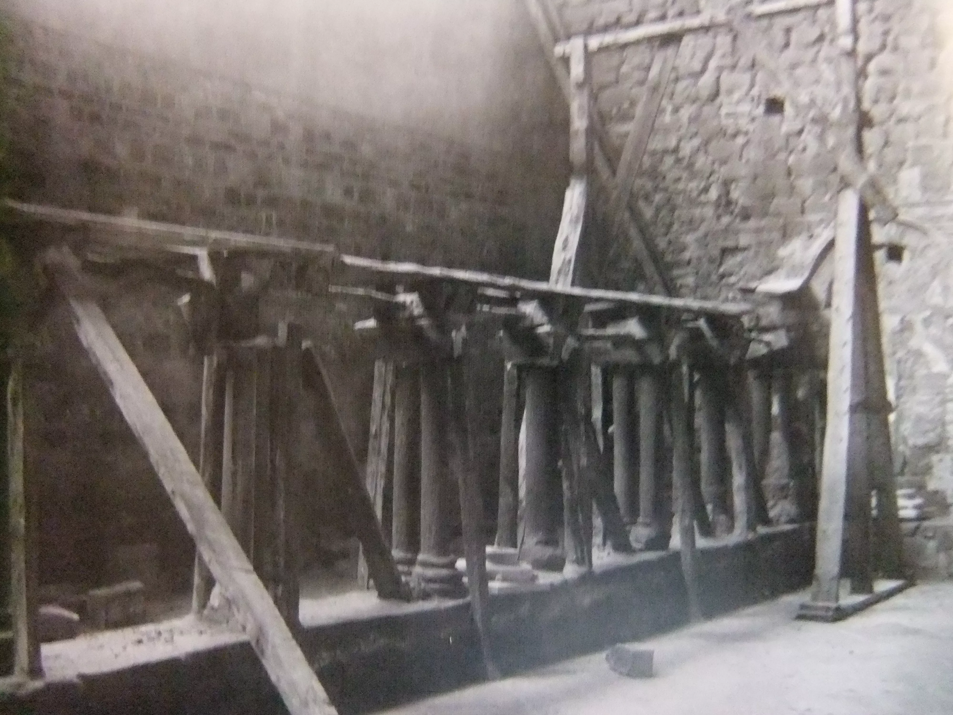 Ricardo del Arco 1920. Fototeca DPH. Arquería del lado norte desmontada