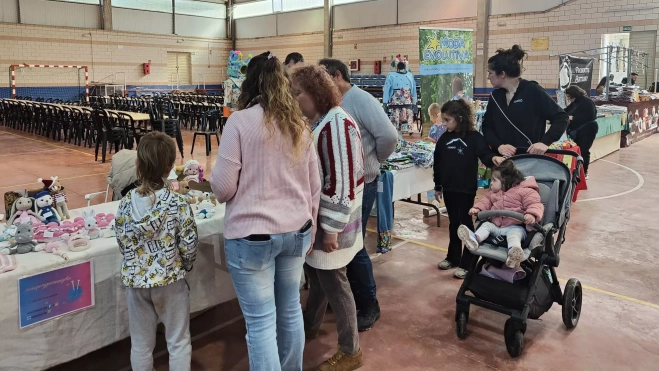 Mercado con productos artesanales. Mercado con productos artesanales.