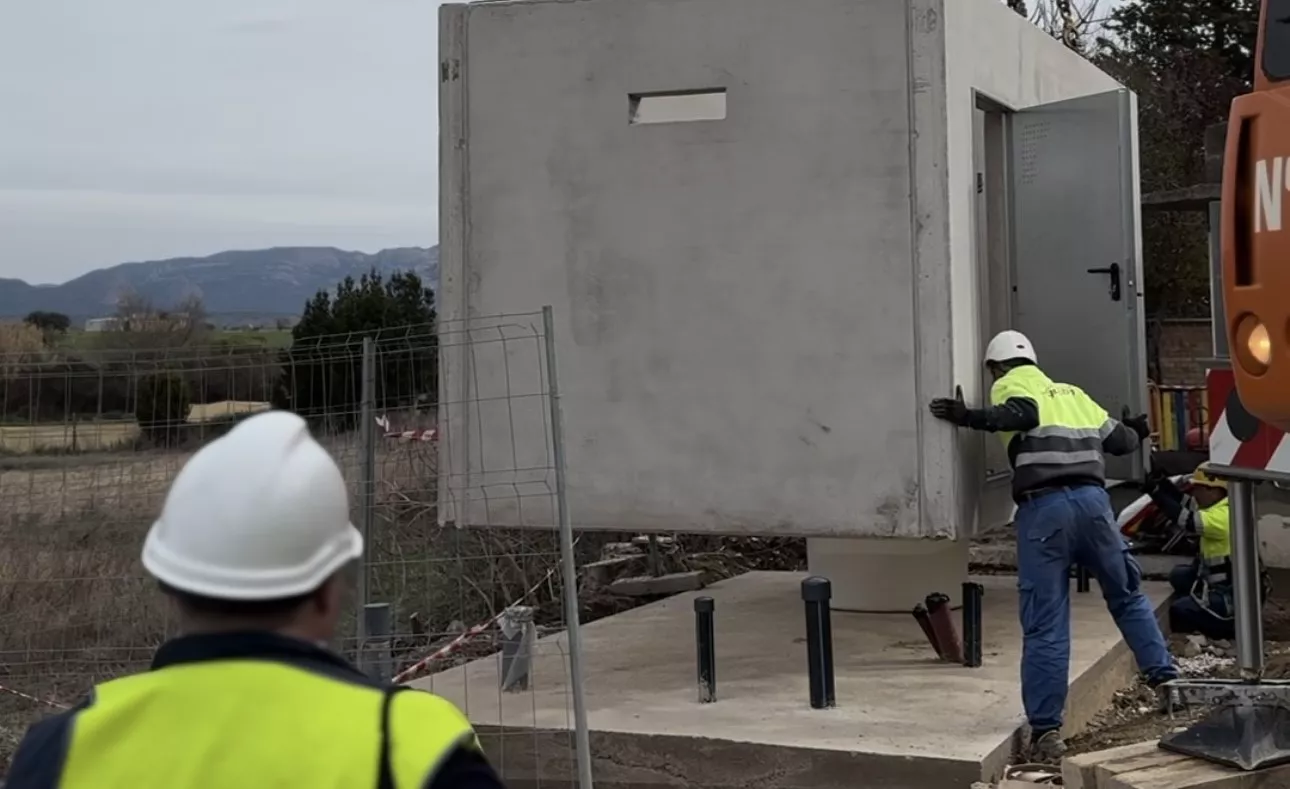 Trabajos en la mejora del suministro de agua en Banariés