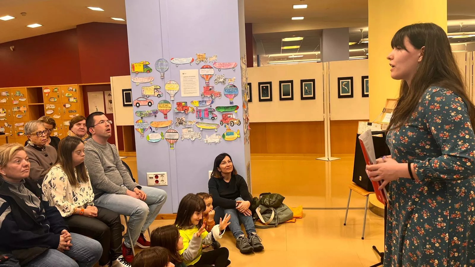 Día de la Poesía en la Biblioteca Durán Gudiol de Huesca con Versonoros y Andrea Otal. Foto Mercedes Manterola