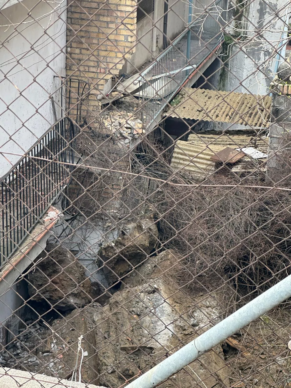 Derrumbe de la ladera de acceso a la Villa Medieval de Aínsa