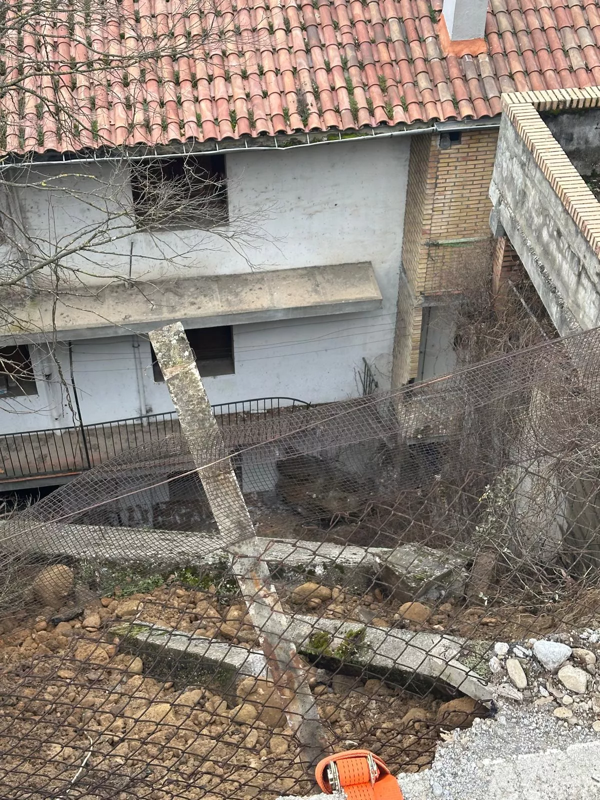 Derrumbe de la ladera de acceso a la Villa Medieval de Aínsa