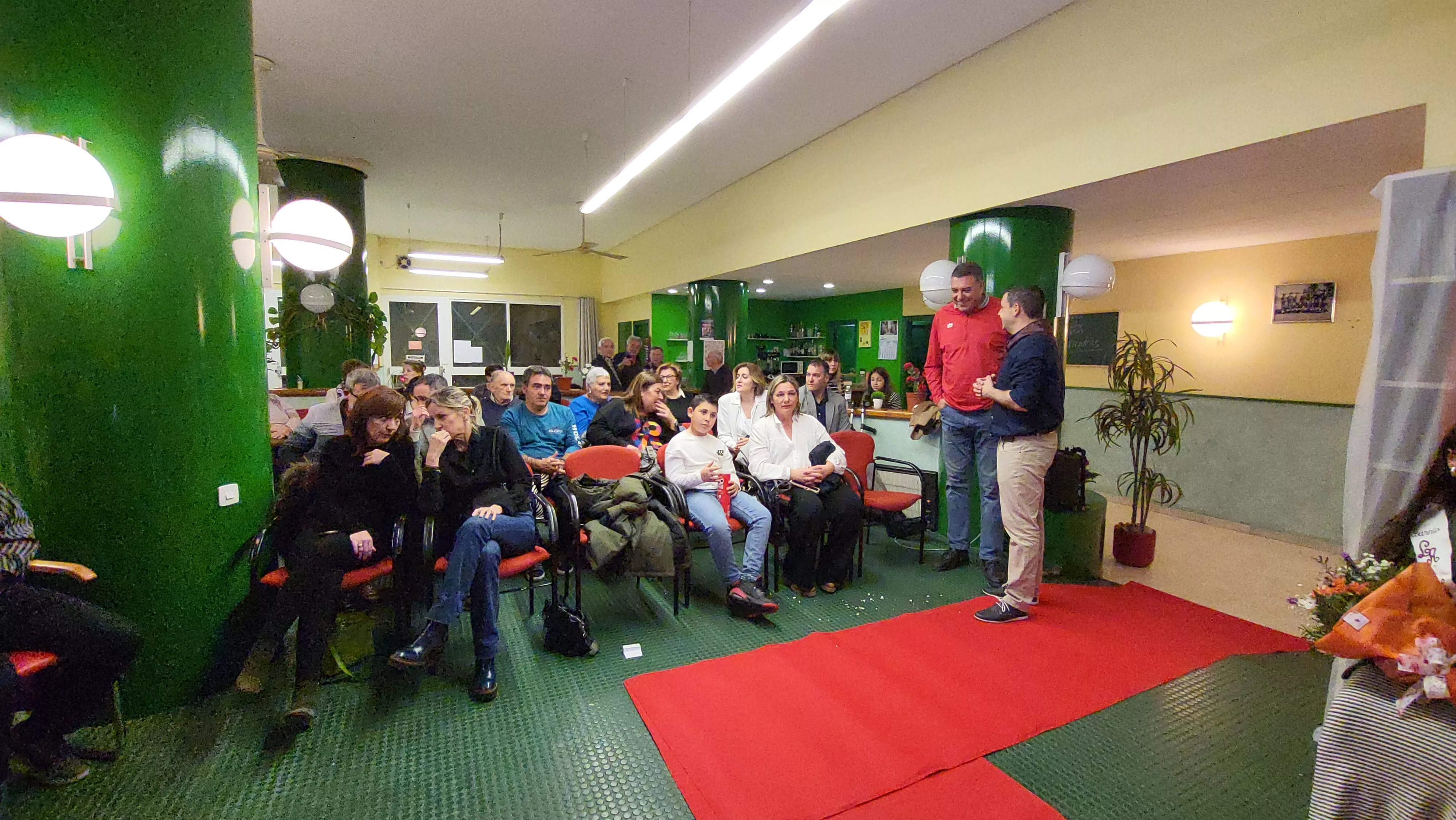 Presentación de las mairalesas del Barrio de la Encarnación. Foto Mercedes Manterola