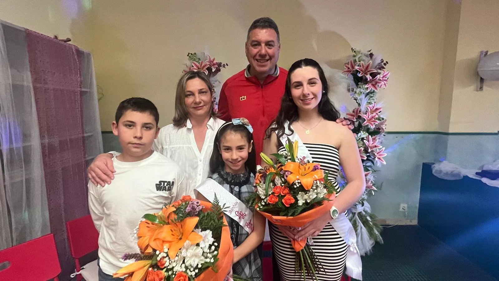 Presentación de las mairalesas del Barrio de la Encarnación. Foto Mercedes Manterola