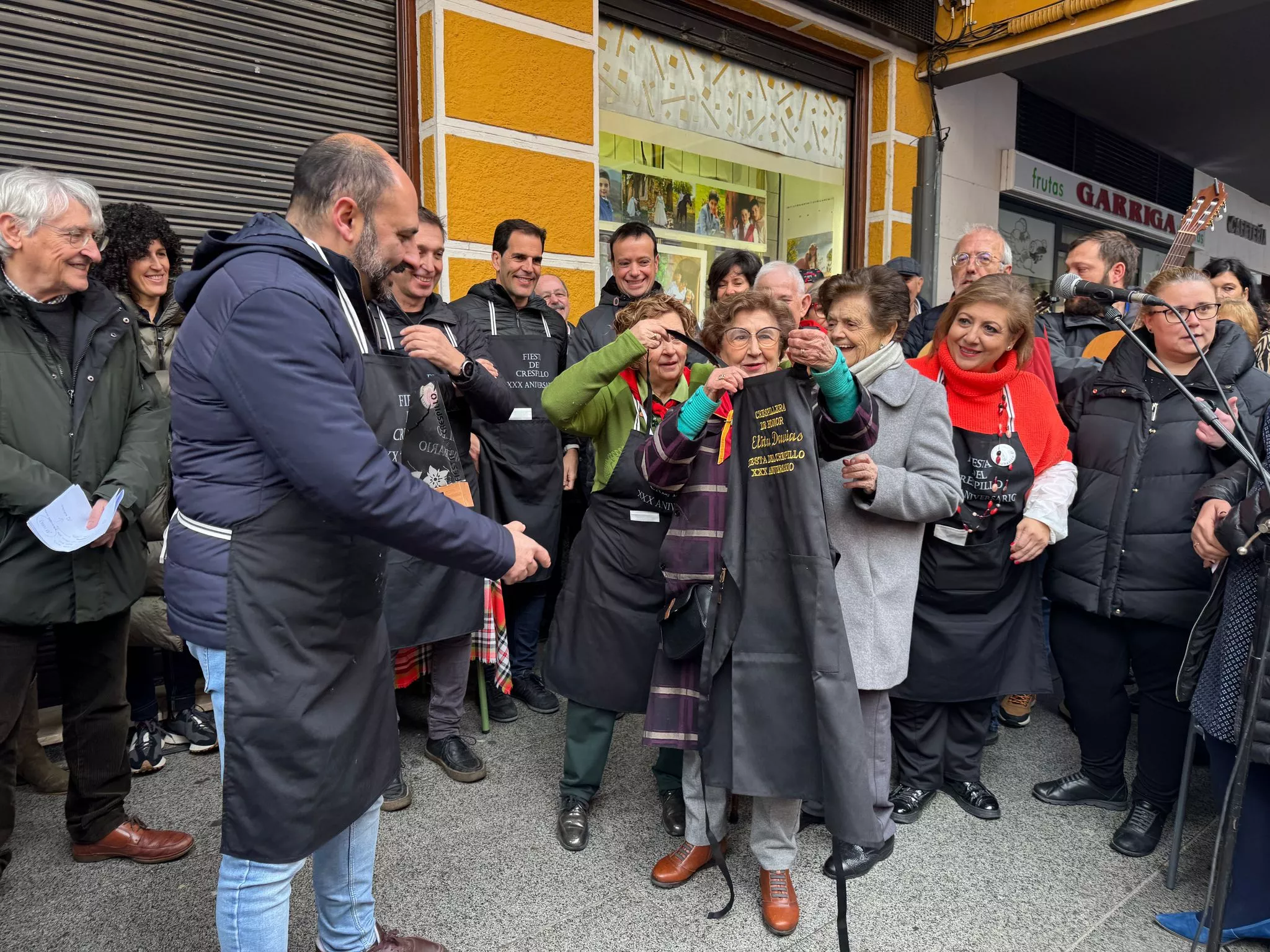 Fiesta del Crespillo en Barbastro con homenaje a Elita Davias