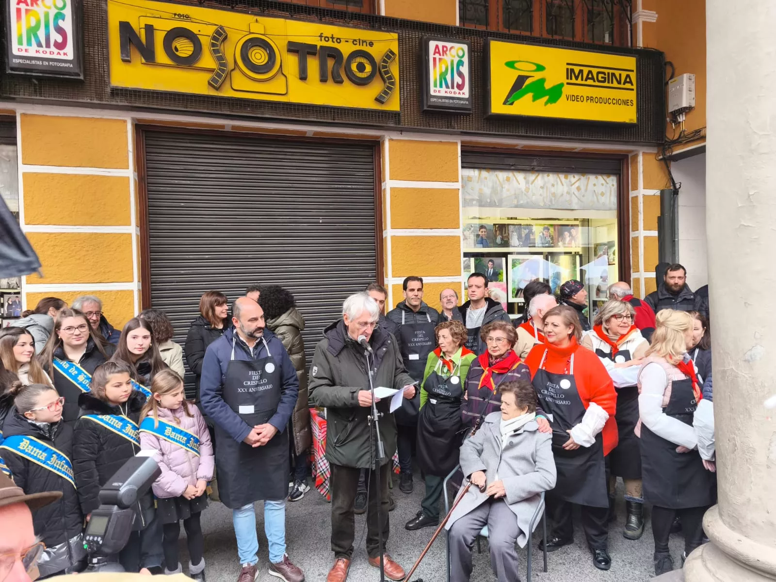 Fiesta del Crespillo en Barbastro con homenaje a Elita Davias