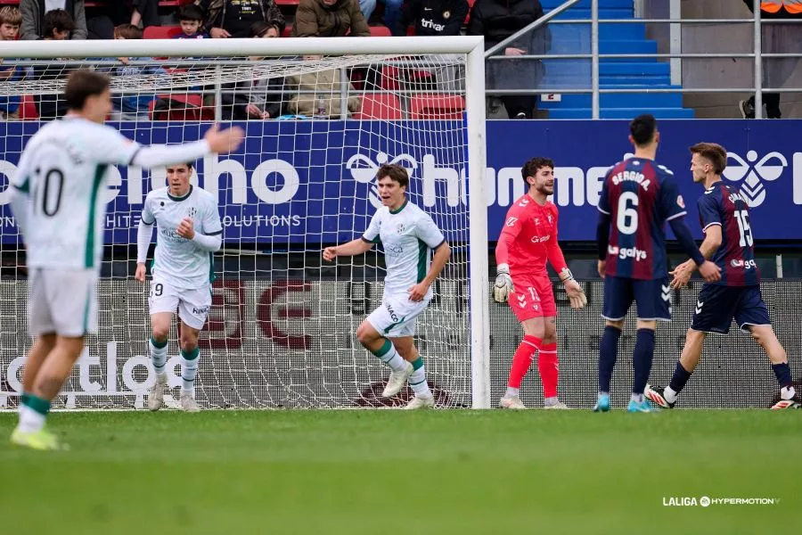 Willy celebra el 2-1 ante el Eibar, este domingo en Ipurua. Foto: LaLiga