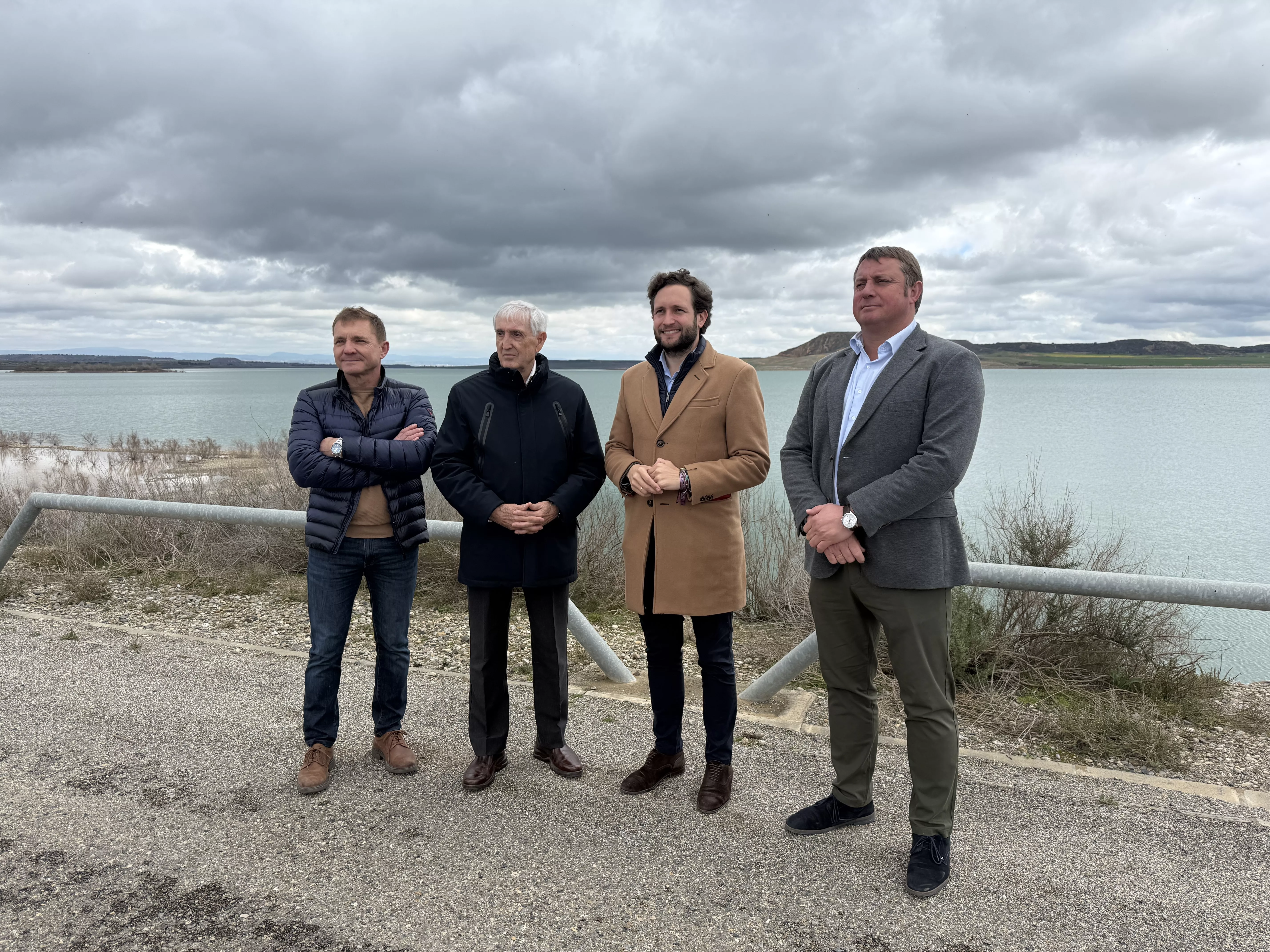 Isaac Claver y  José Luis Pérez, con los alcaldes de Belver de Cinca, Francisco Javier Carrasquer, y Binaced, Javier Sorinas, en San Salvador.