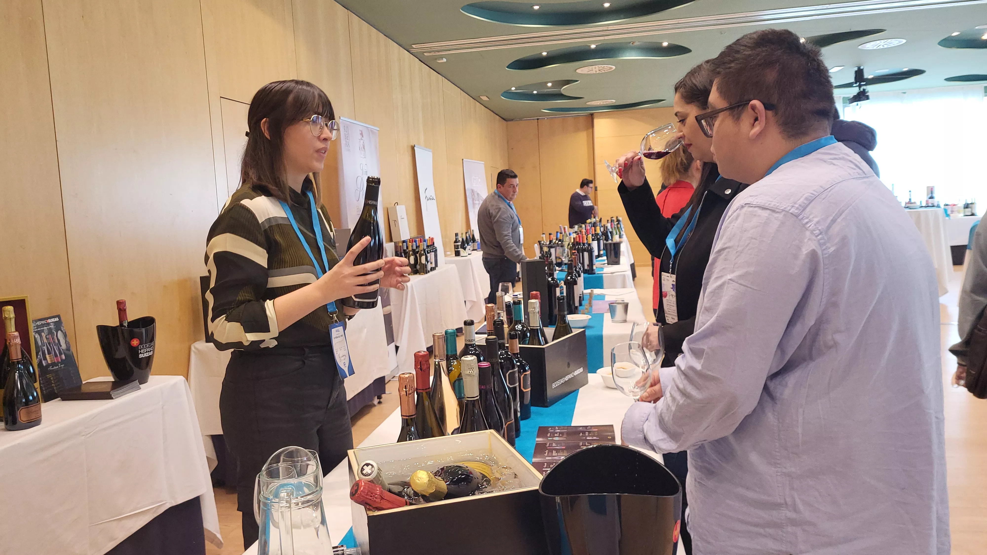 Celebración de la III Feria del Vino de Distribuciones Blasco. Foto Mercedes Manterola