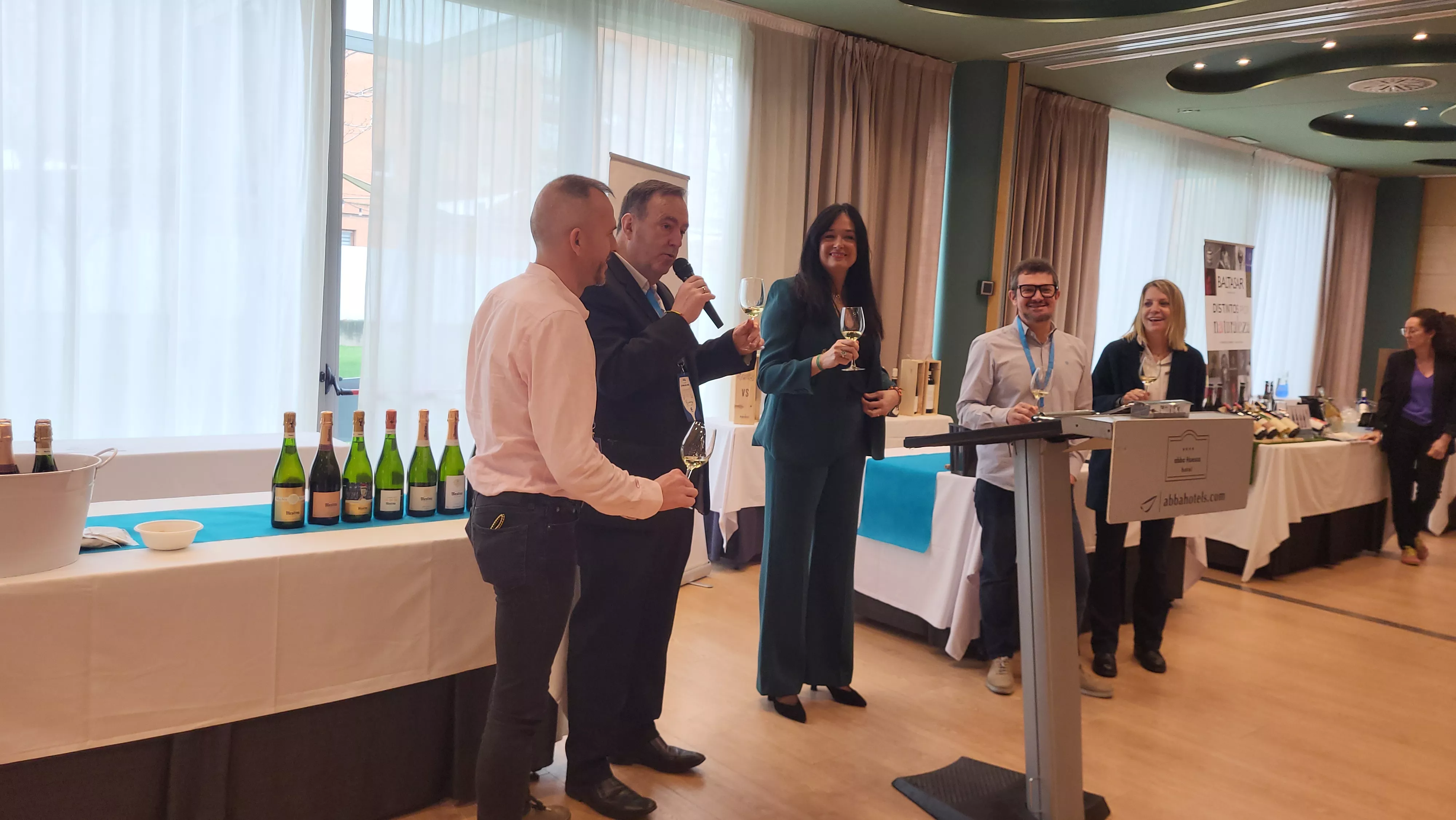 Celebración de la III Feria del Vino de Distribuciones Blasco. Foto Mercedes Manterola