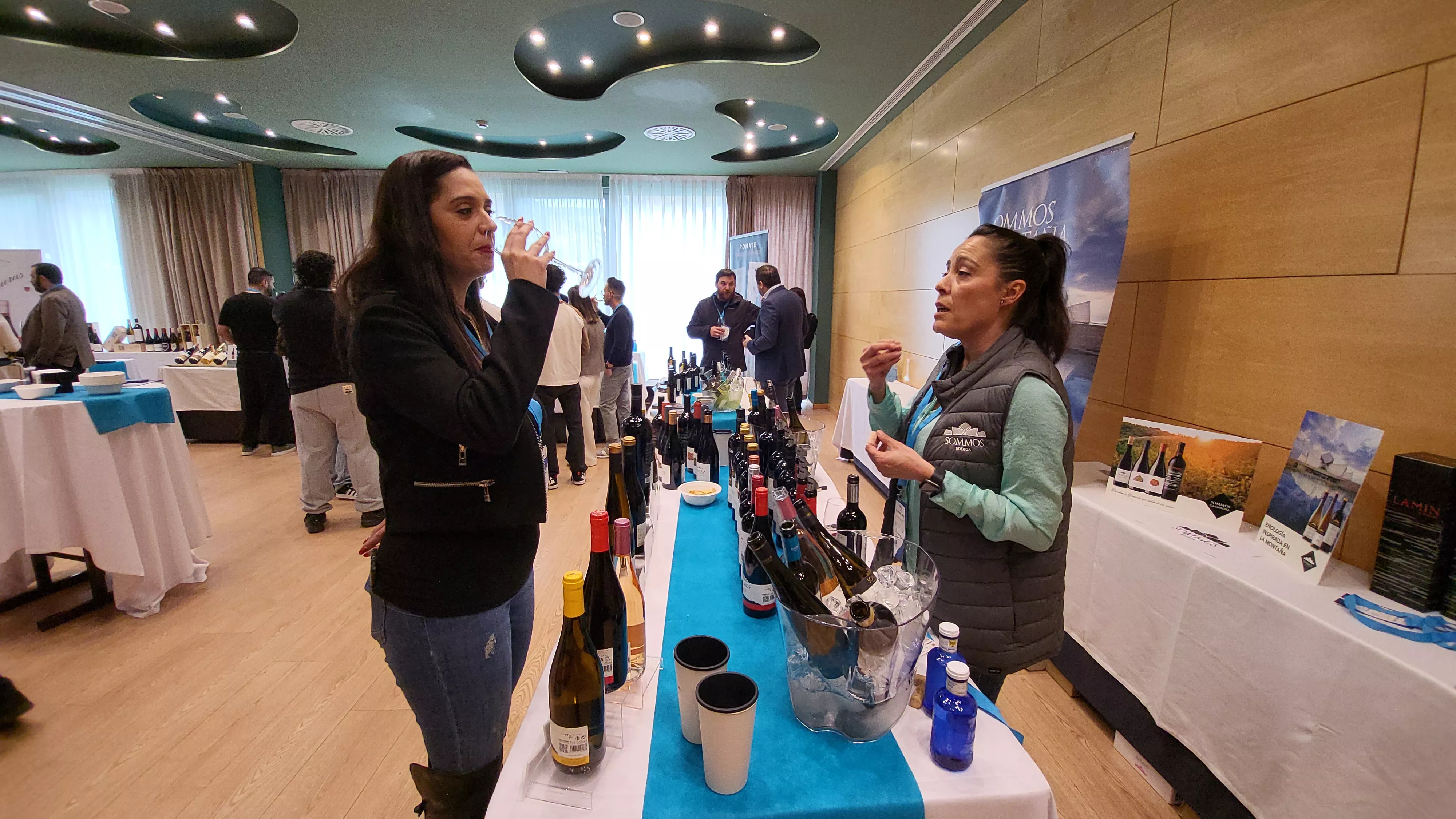 Celebración de la III Feria del Vino de Distribuciones Blasco. Foto Mercedes Manterola