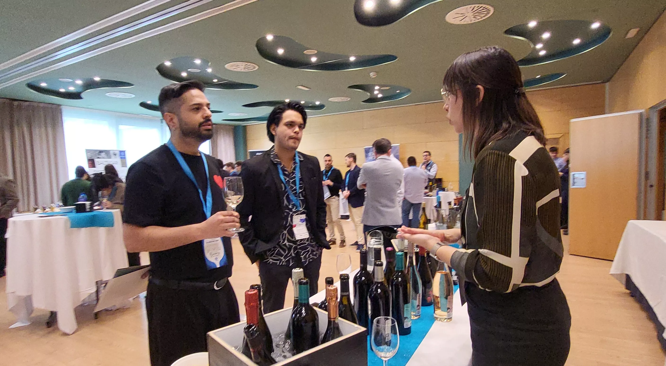 Celebración de la III Feria del Vino de Distribuciones Blasco. Foto Mercedes Manterola