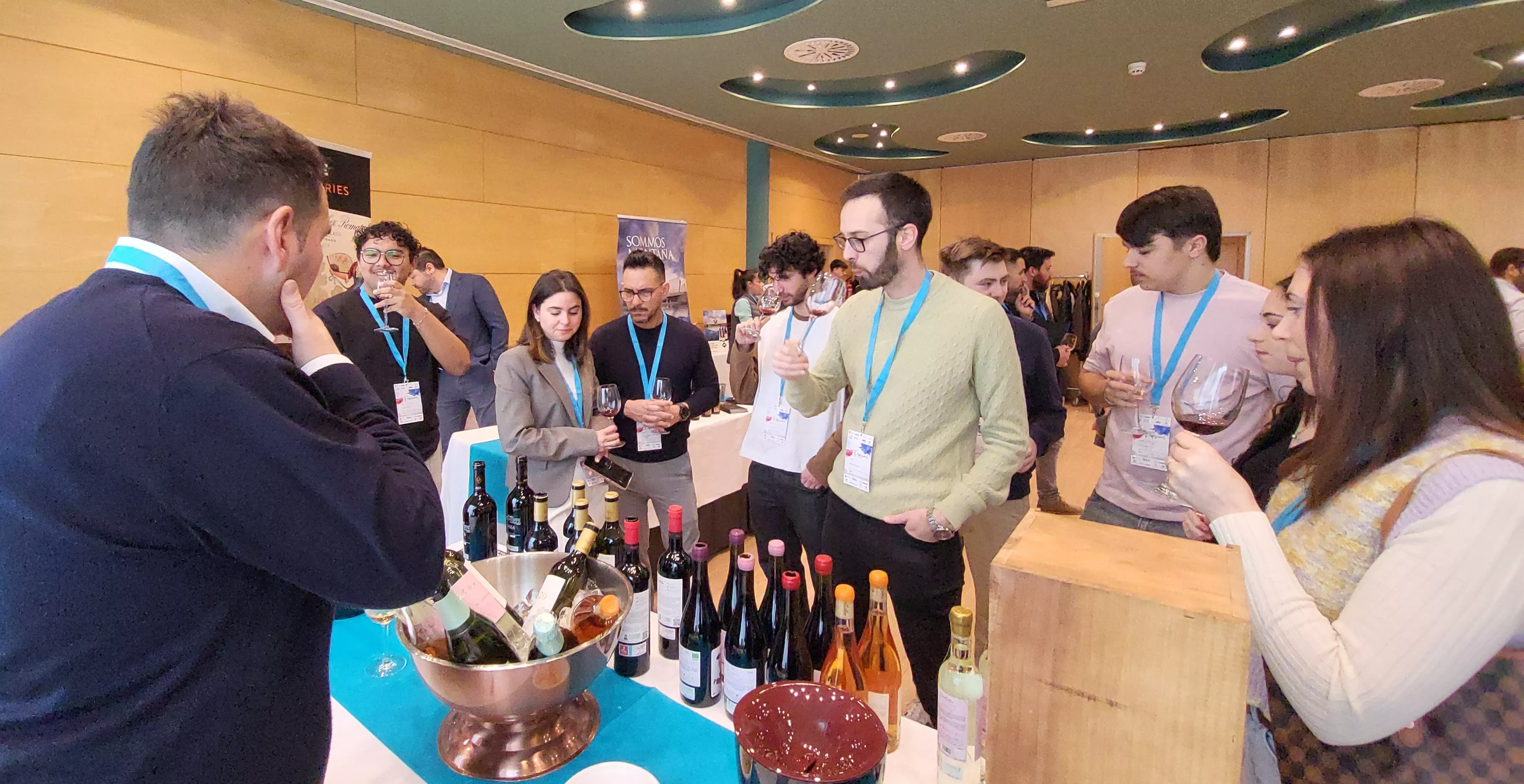 Celebración de la III Feria del Vino de Distribuciones Blasco. Foto Mercedes Manterola