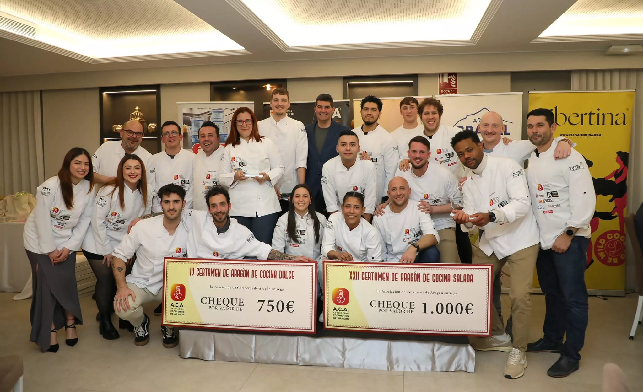 Ganadores de los premios Lorenzo Acín y de Repostería de Aragón. Foto Cristina Martinez-Agencia Almozara