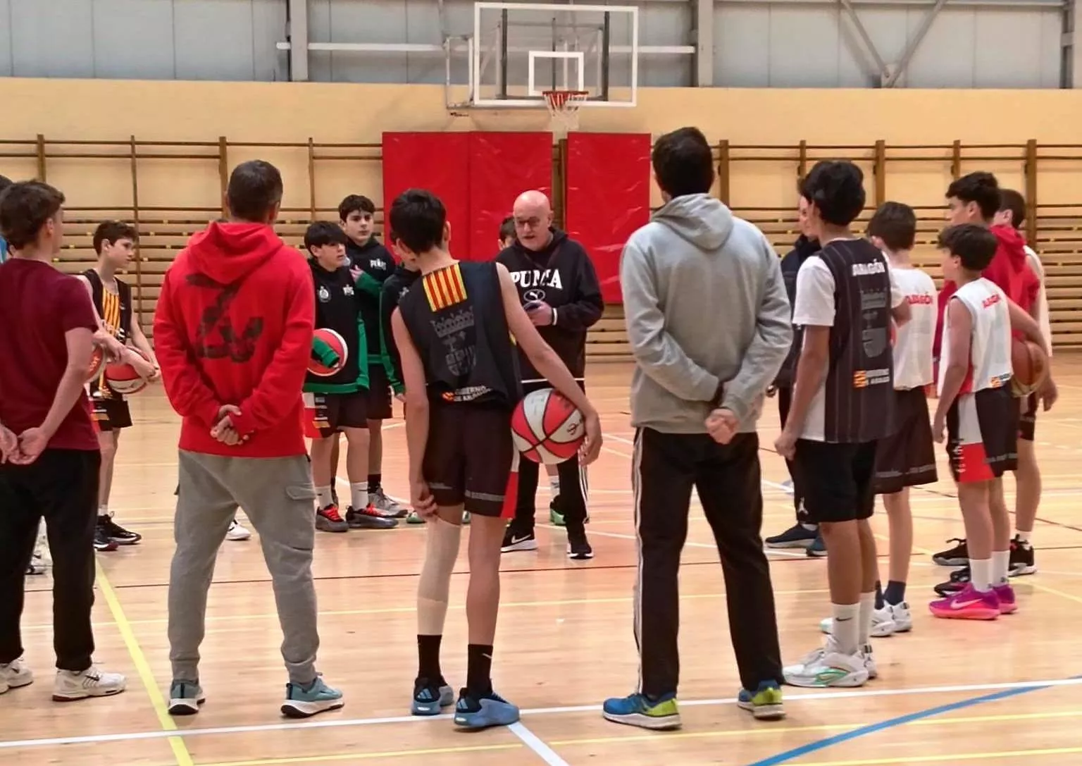 Imágenes de la V Jornada del Programa Talentos de baloncesto de Huesca