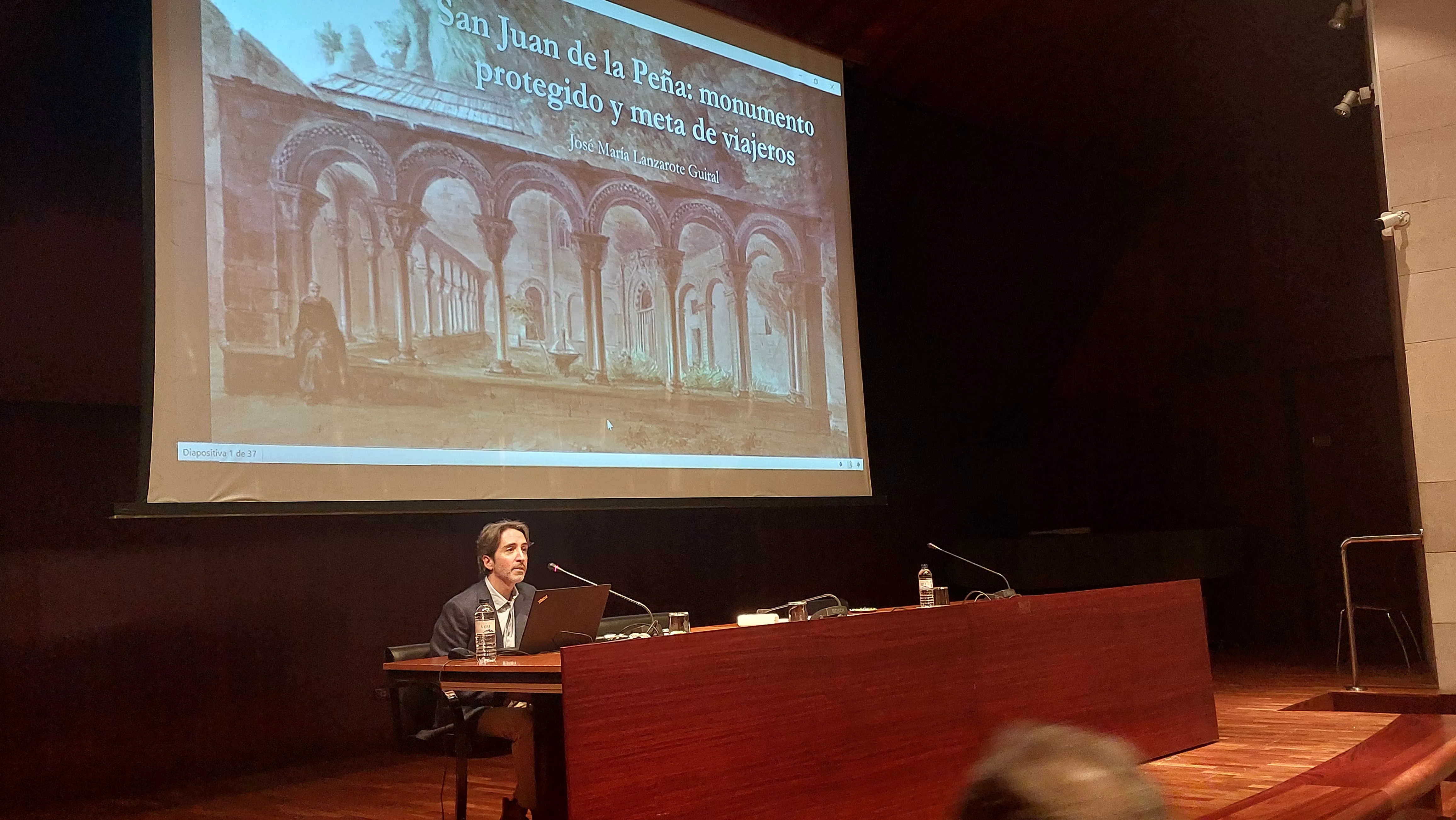 José María Lanzarote en su conferencia sobre San Juan de la Peña