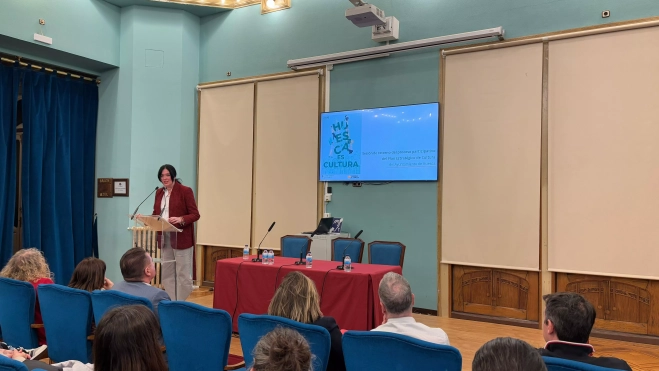 Lorena Orduna en el Salón Azul del Casino Lorena Orduna en el Salón Azul del Casino