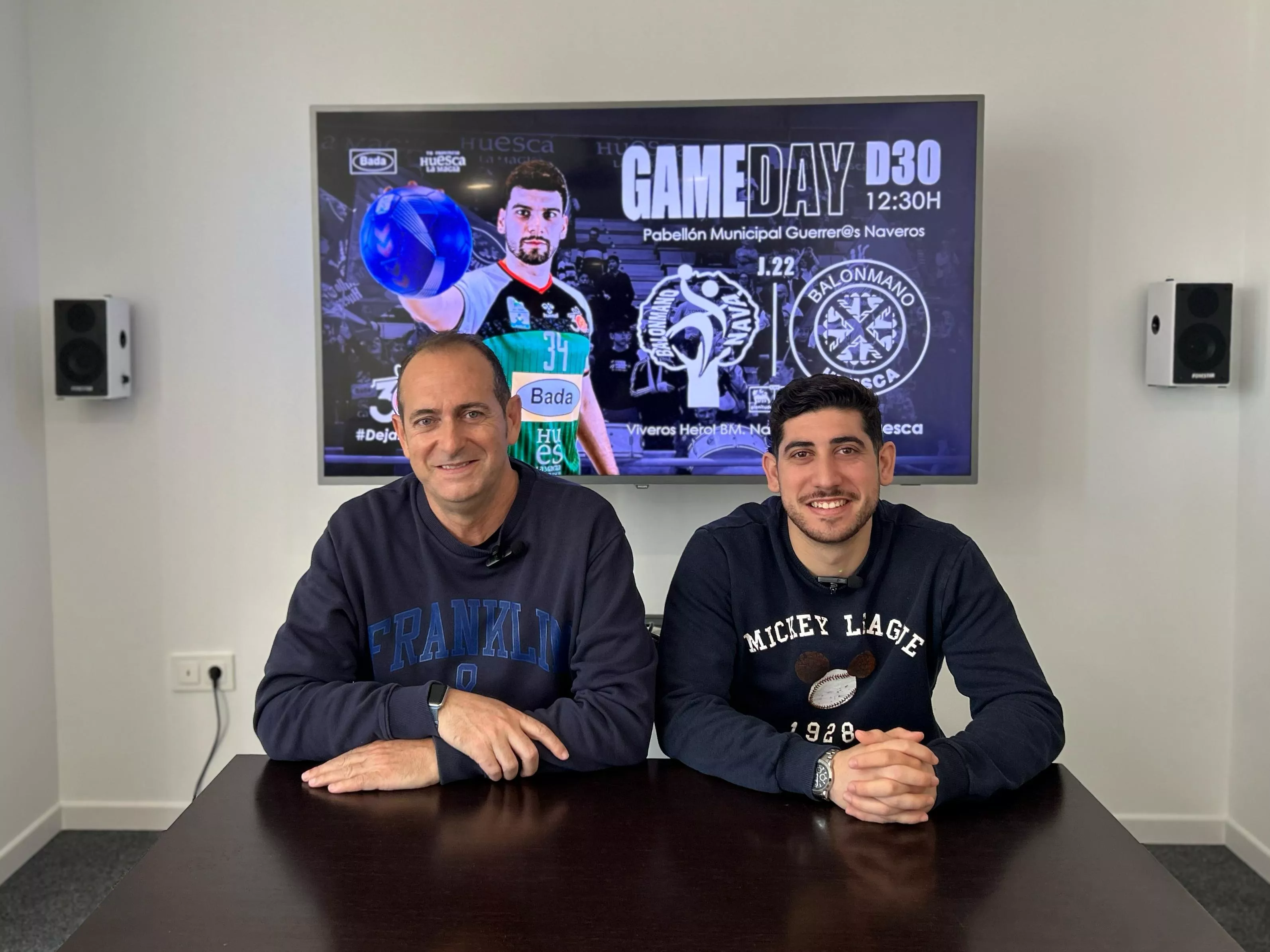 José Francisco Nolasco y Charly Pérez, entrenador y extremo de Bada Huesca