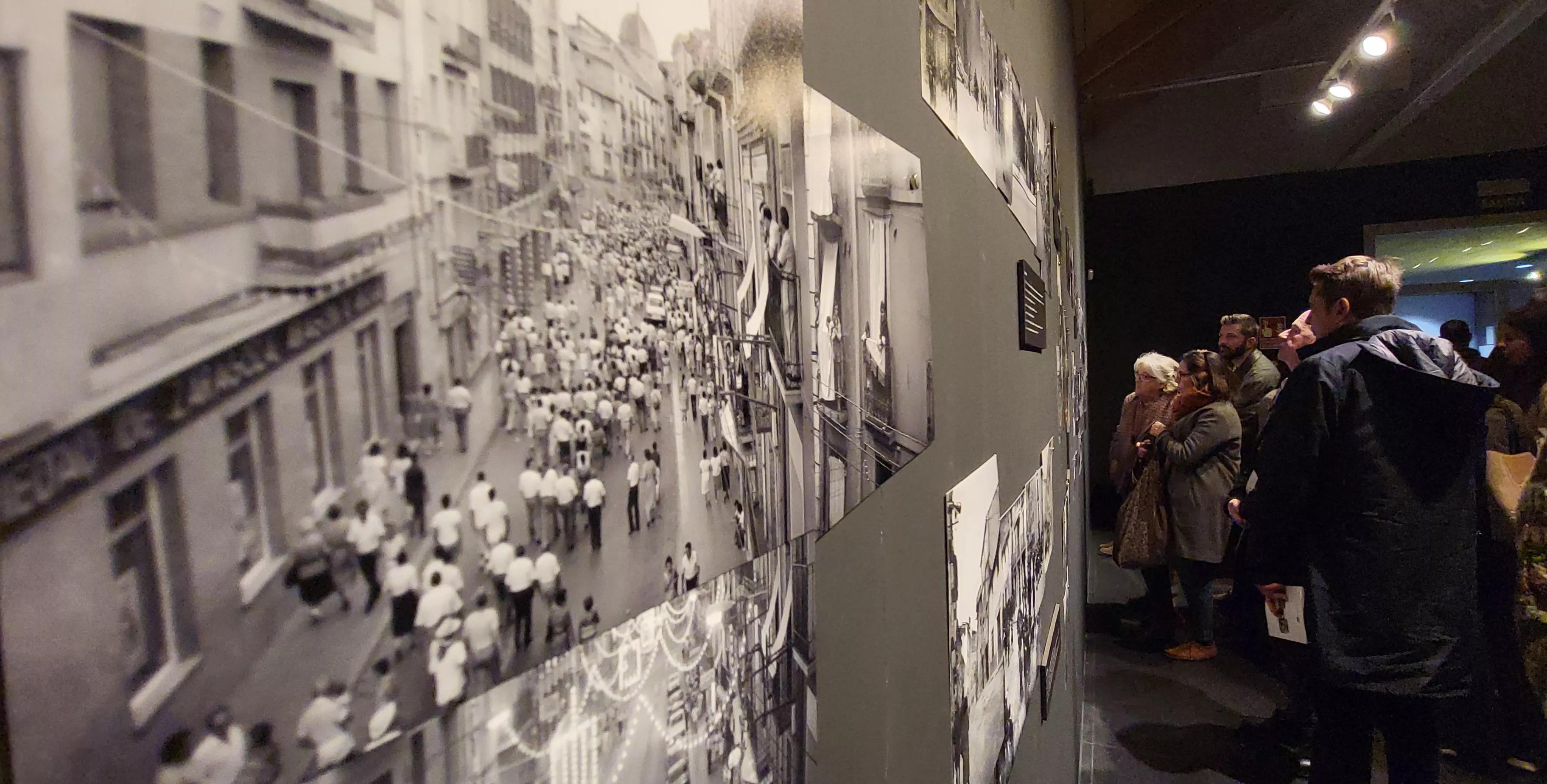 Inauguración de la exposición 'Todo lo que fue' de Adela Moreno. Foto Mercedes Manterola