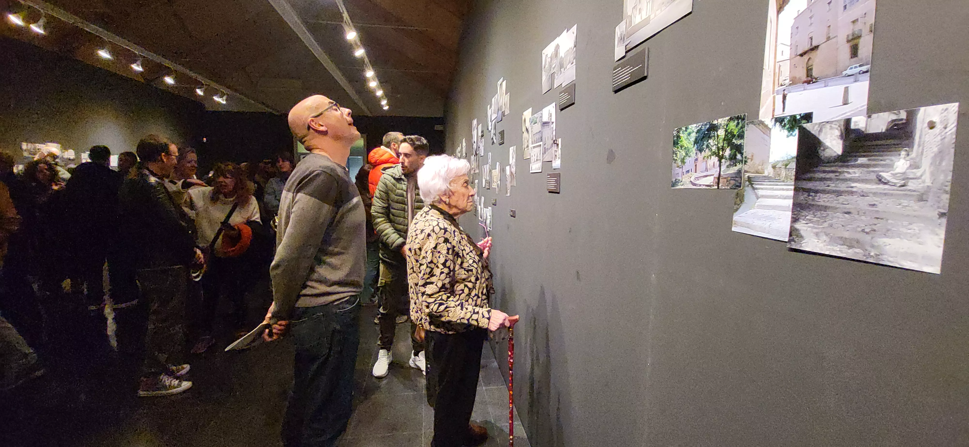 Inauguración de la exposición 'Todo lo que fue' de Adela Moreno. Foto Mercedes Manterola