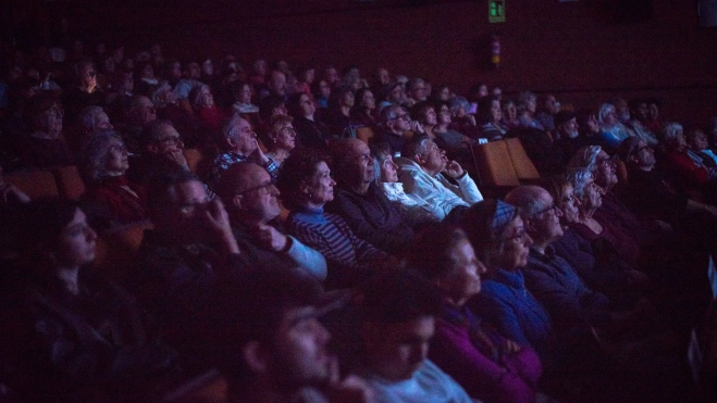 Público en Espiello
