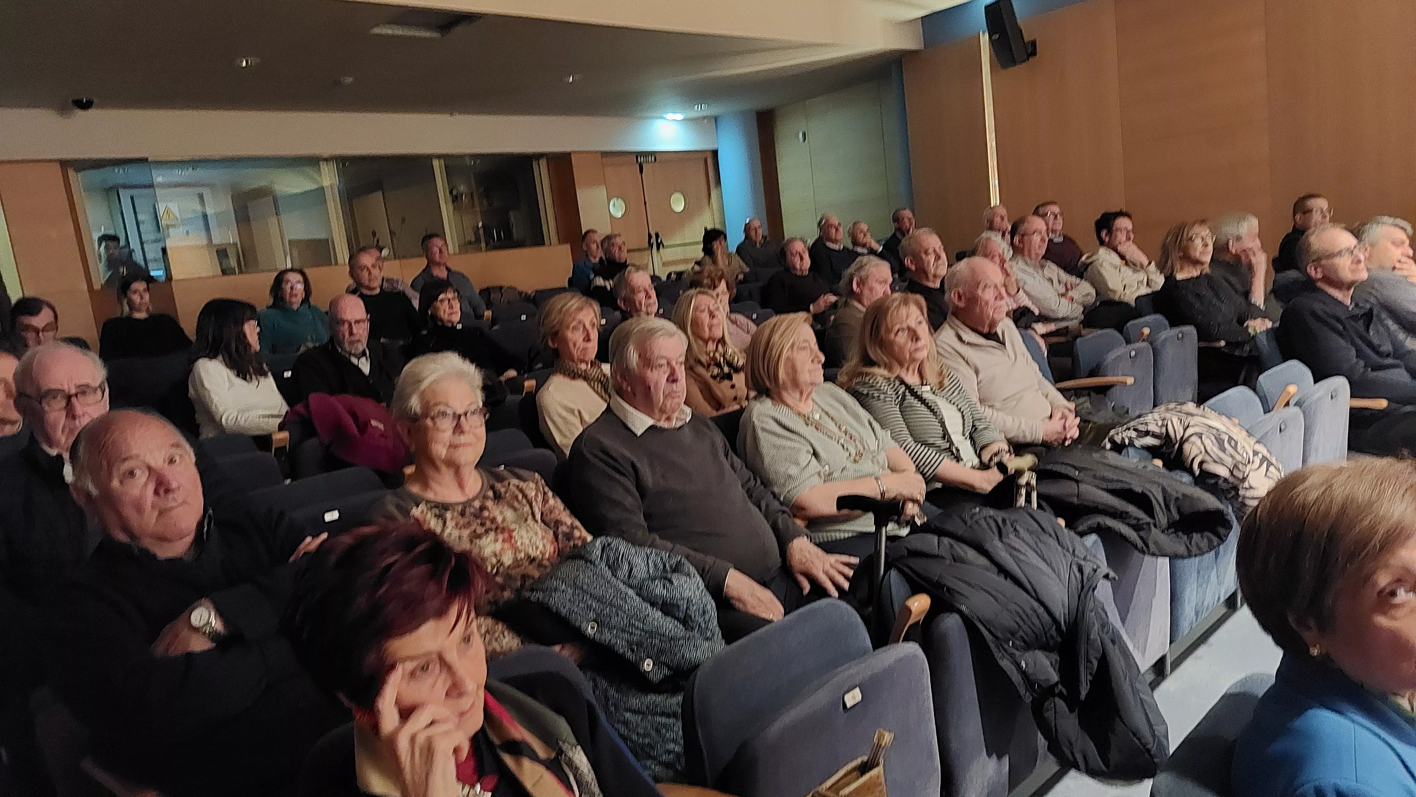 Público en el Centro Cultural Fundación Ibercaja