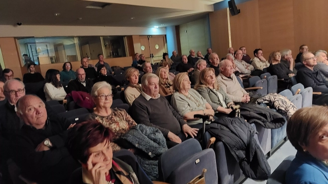 Público en el Centro Cultural Fundación Ibercaja