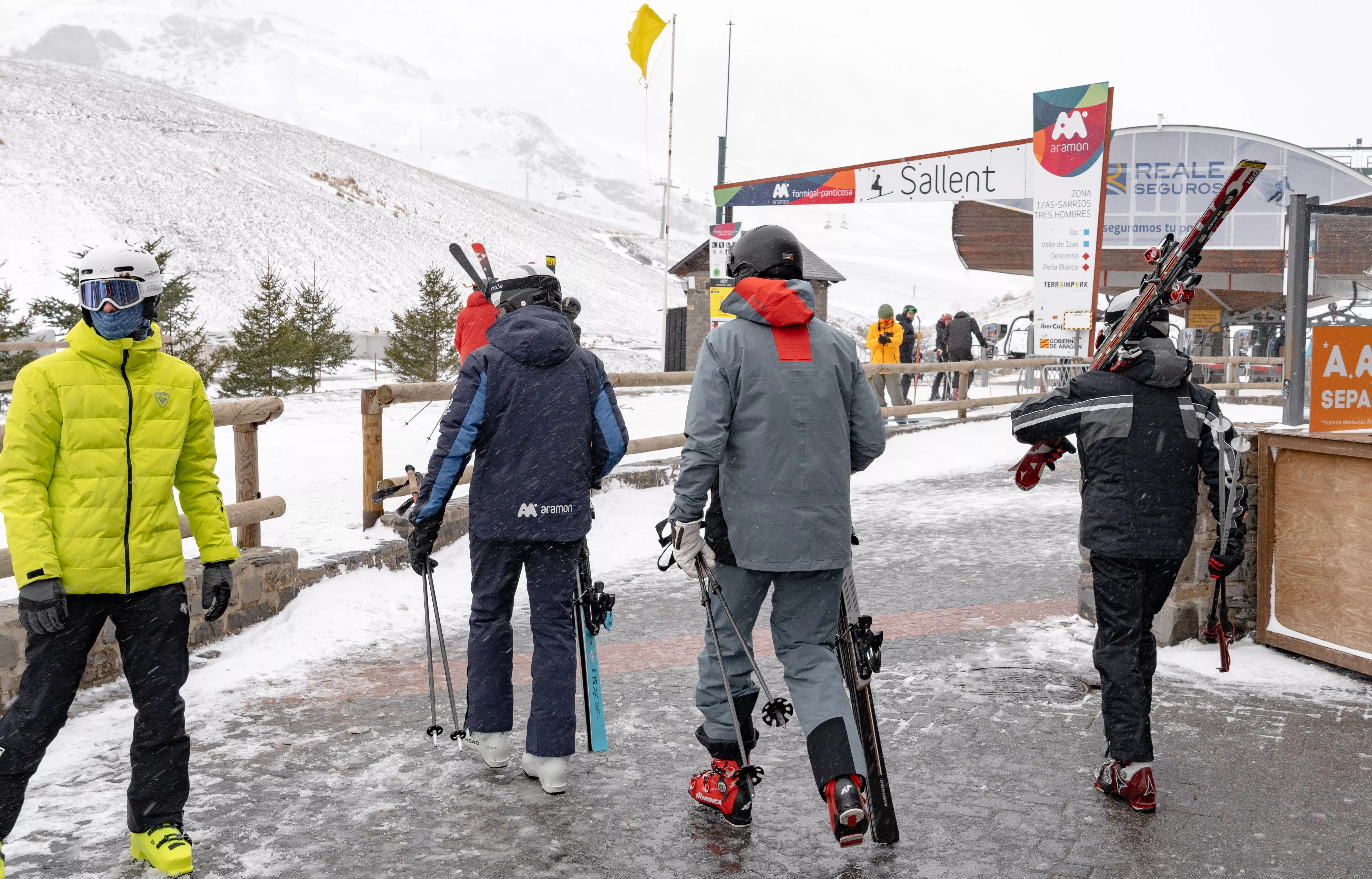 Visita del rey Felipe VI a la estación de Formigal-Panticosa.
