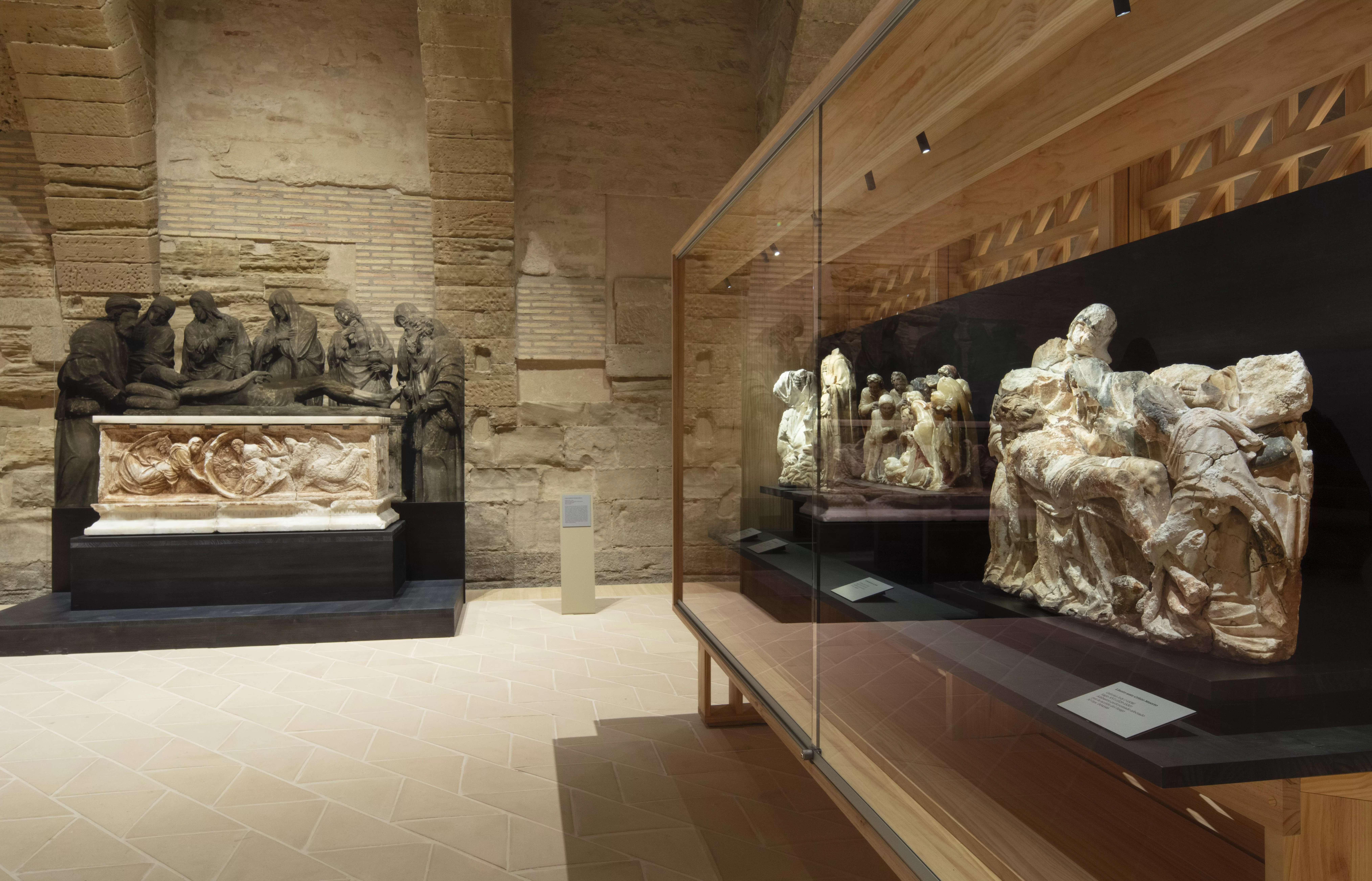 Bienes culturales expuestos en el Monasterio de Sijena.