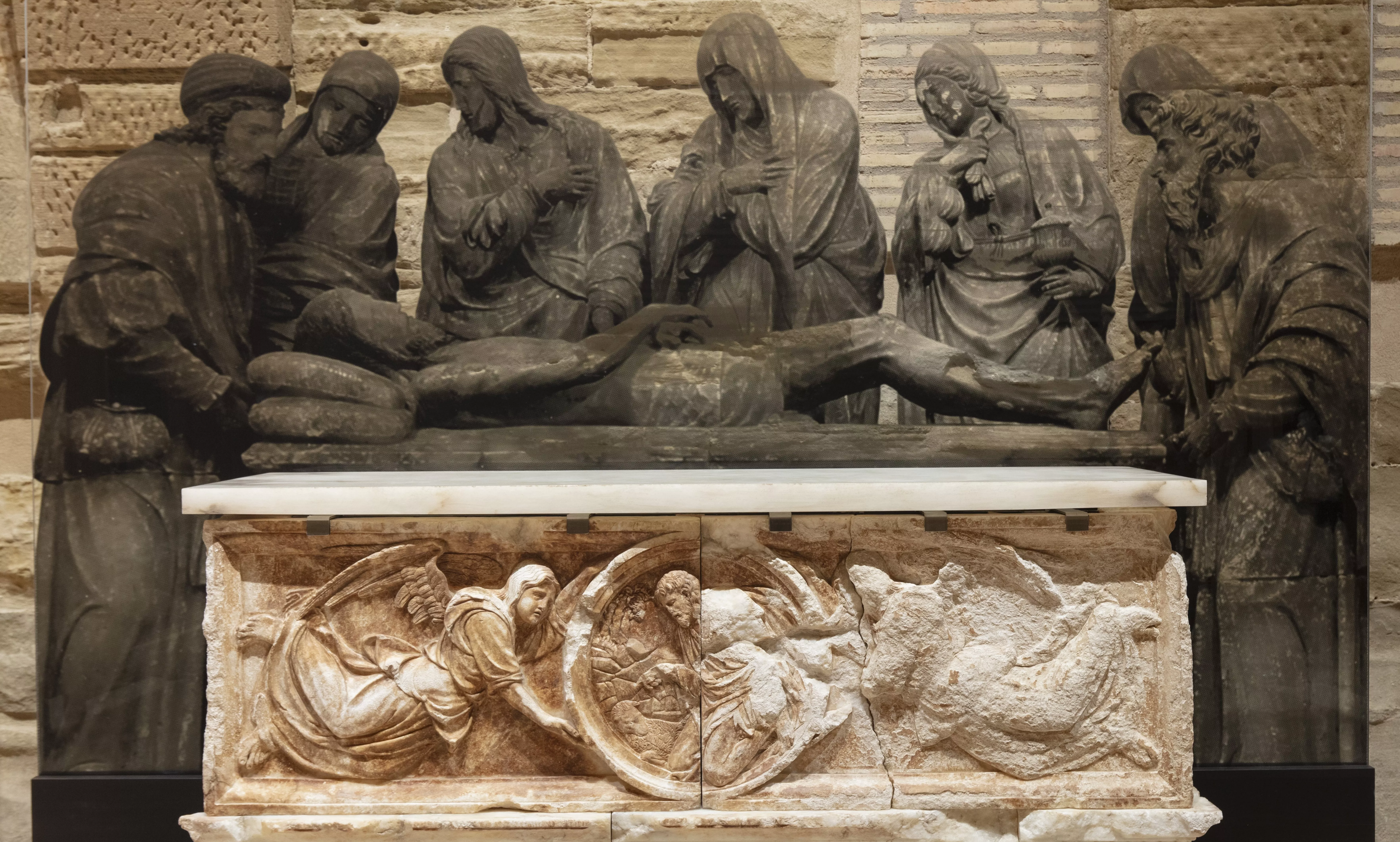 Bienes culturales expuestos en el Monasterio de Sijena.