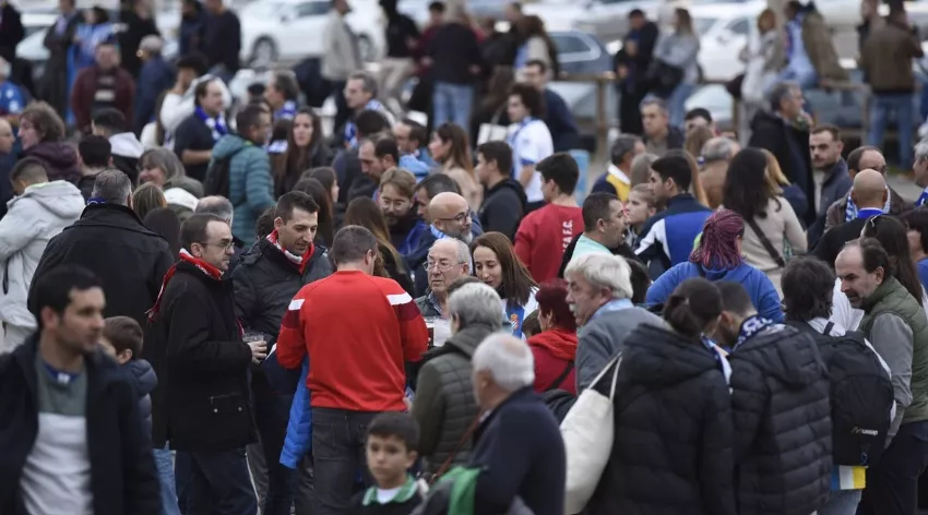 Paella popular, música y animación en la mejor previa del Huesca-Sporting