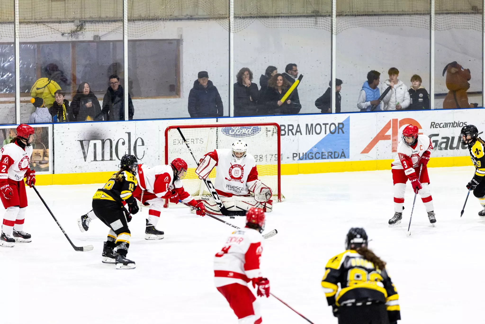 El puigcerdá no dio opción al CH Jaca.