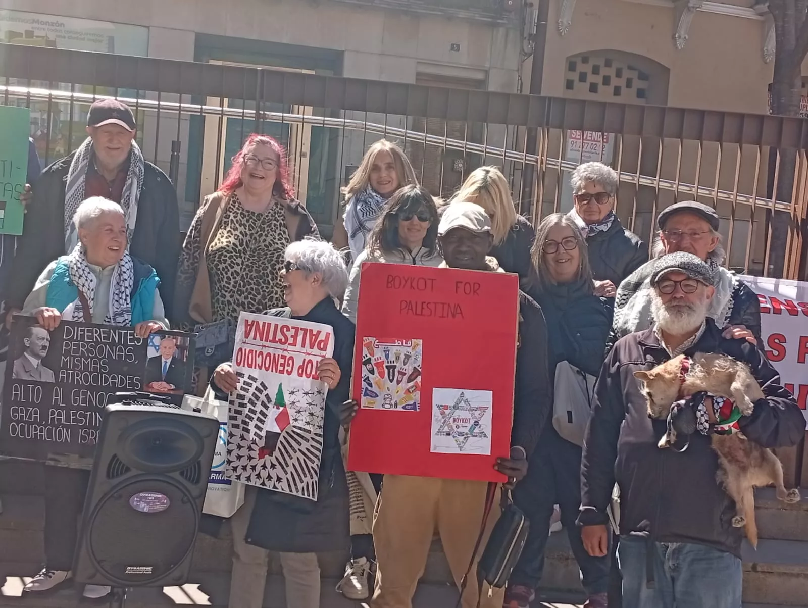 Concentración de apoyo a Palestina en Monzón.