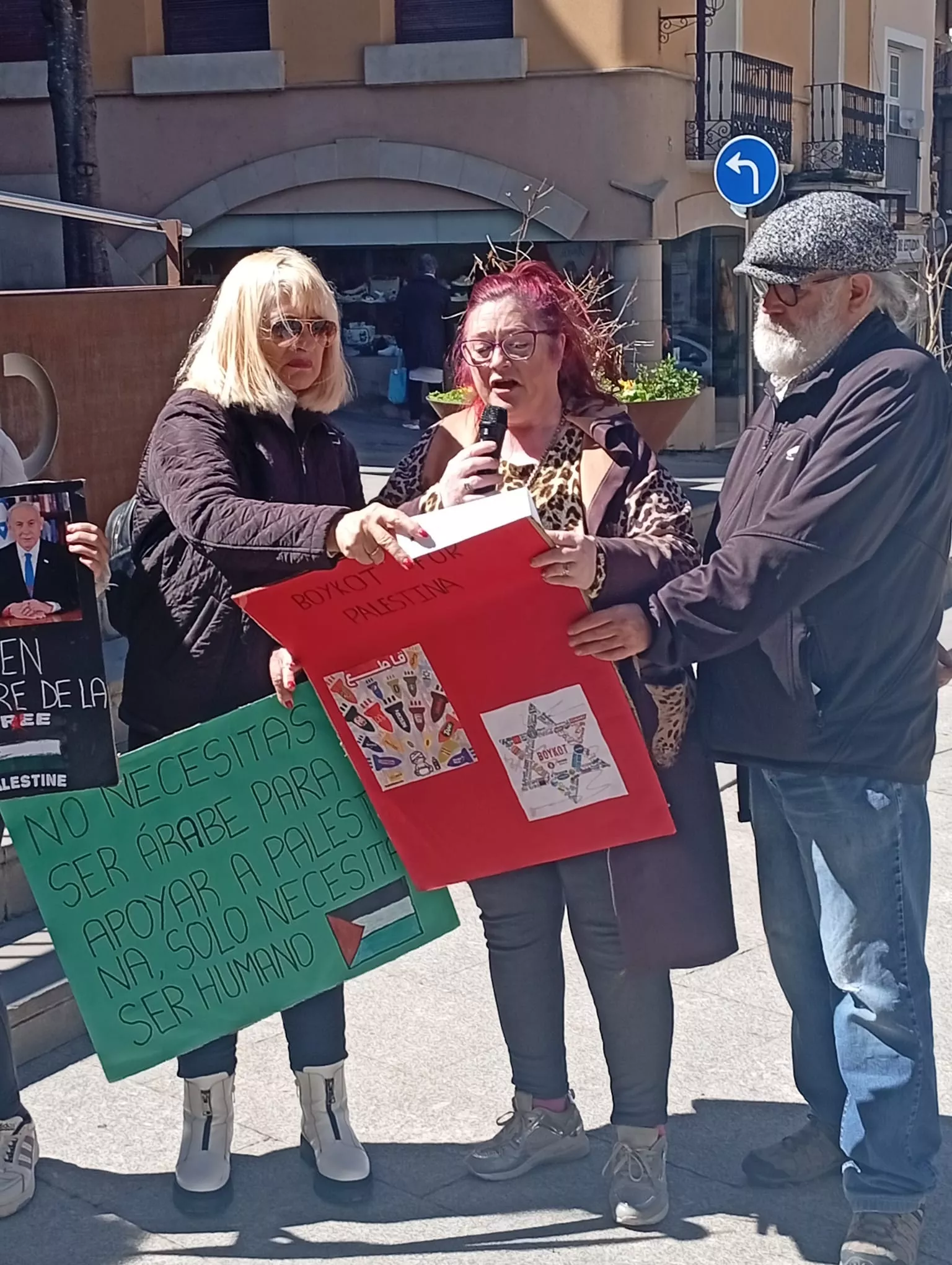 Concentración de apoyo a Palestina en Monzón.