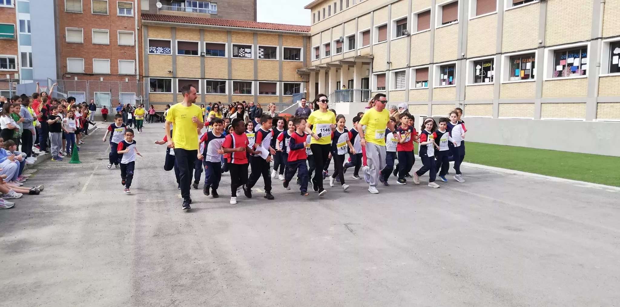 Carrera Solidaria del Colegio Santa Ana de Huesca.