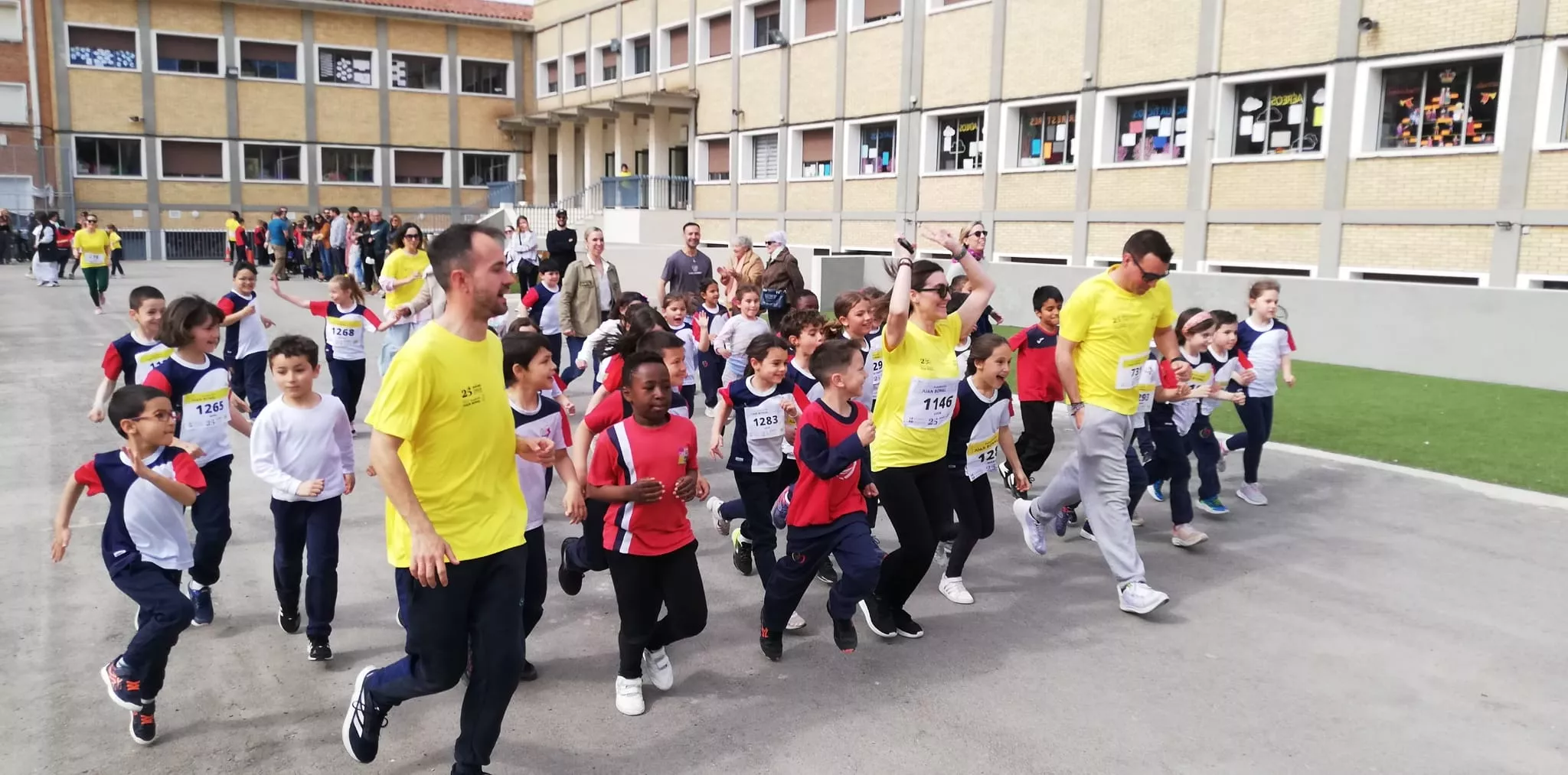 Carrera Solidaria del Colegio Santa Ana de Huesca.