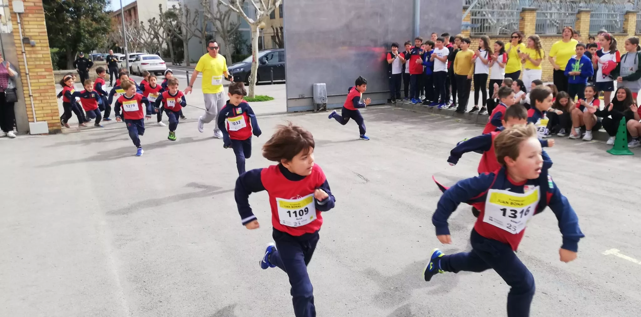 Carrera Solidaria del Colegio Santa Ana de Huesca.