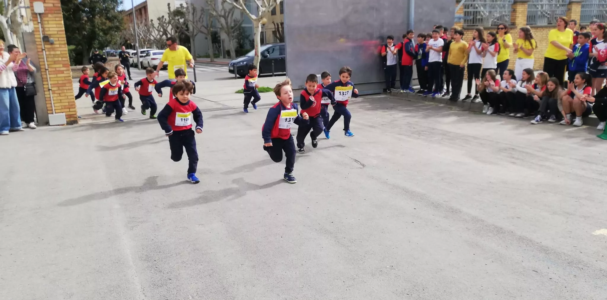 Carrera Solidaria del Colegio Santa Ana de Huesca.