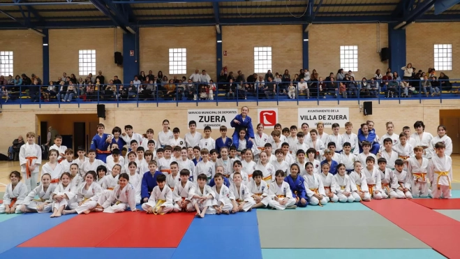 La Escuela Club Ibón participó en la jornada de uera. La Escuela Club Ibón participó en la jornada de uera.