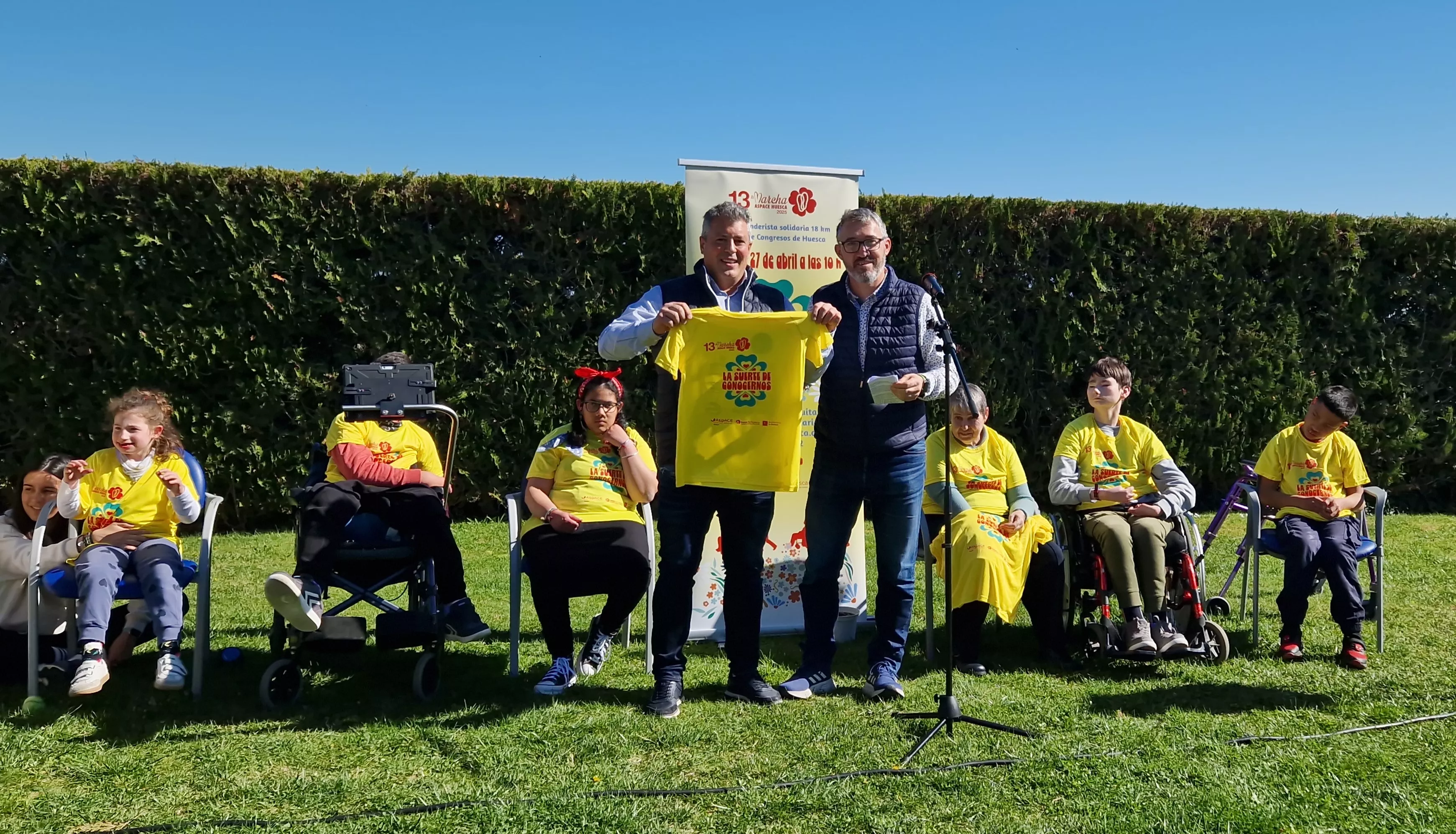 Se presenta la camiseta de la 13ª Marcha Aspace Huesca. Foto Myriam Martínez