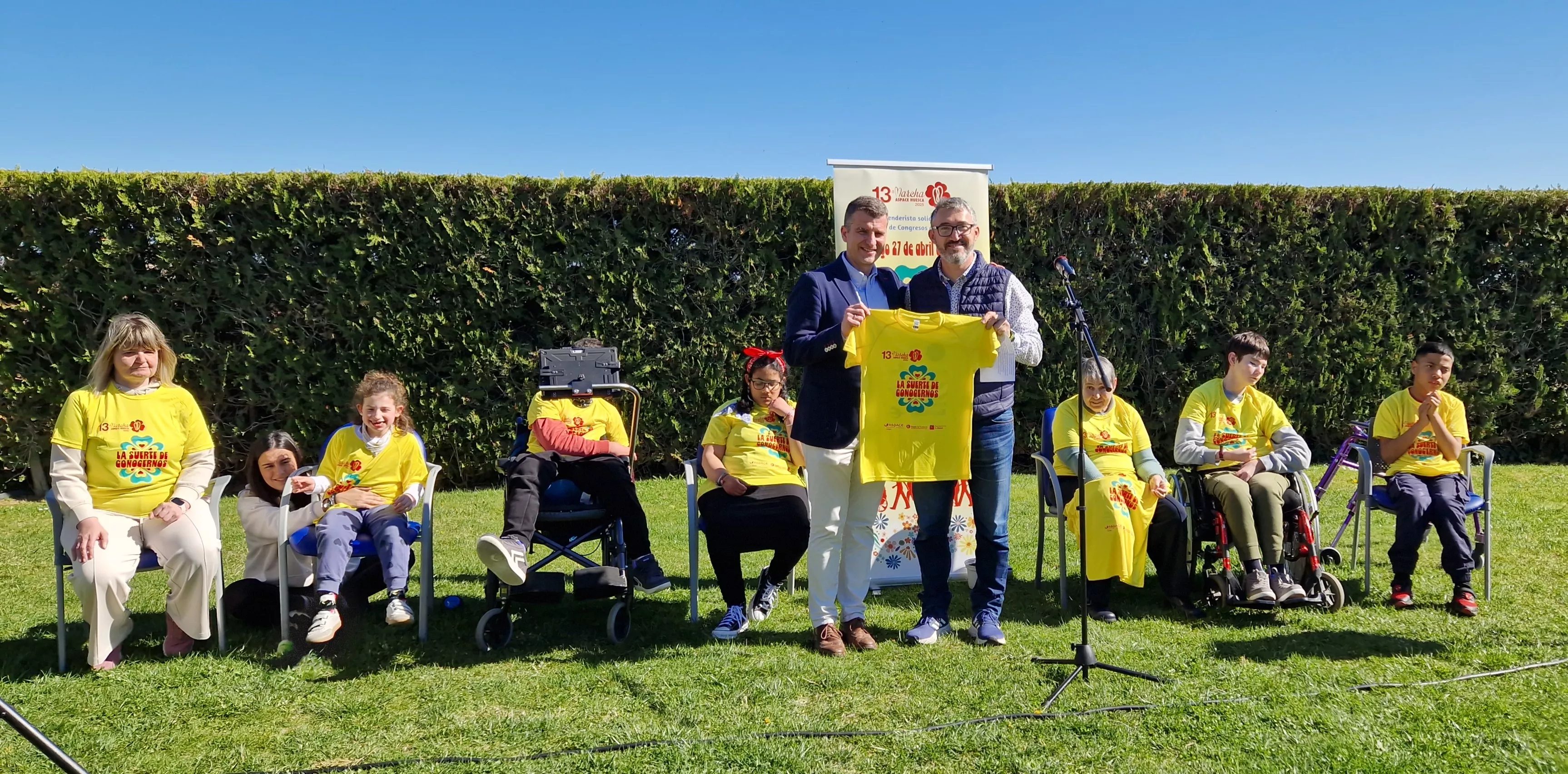 Se presenta la camiseta de la 13ª Marcha Aspace Huesca. Foto Myriam Martínez